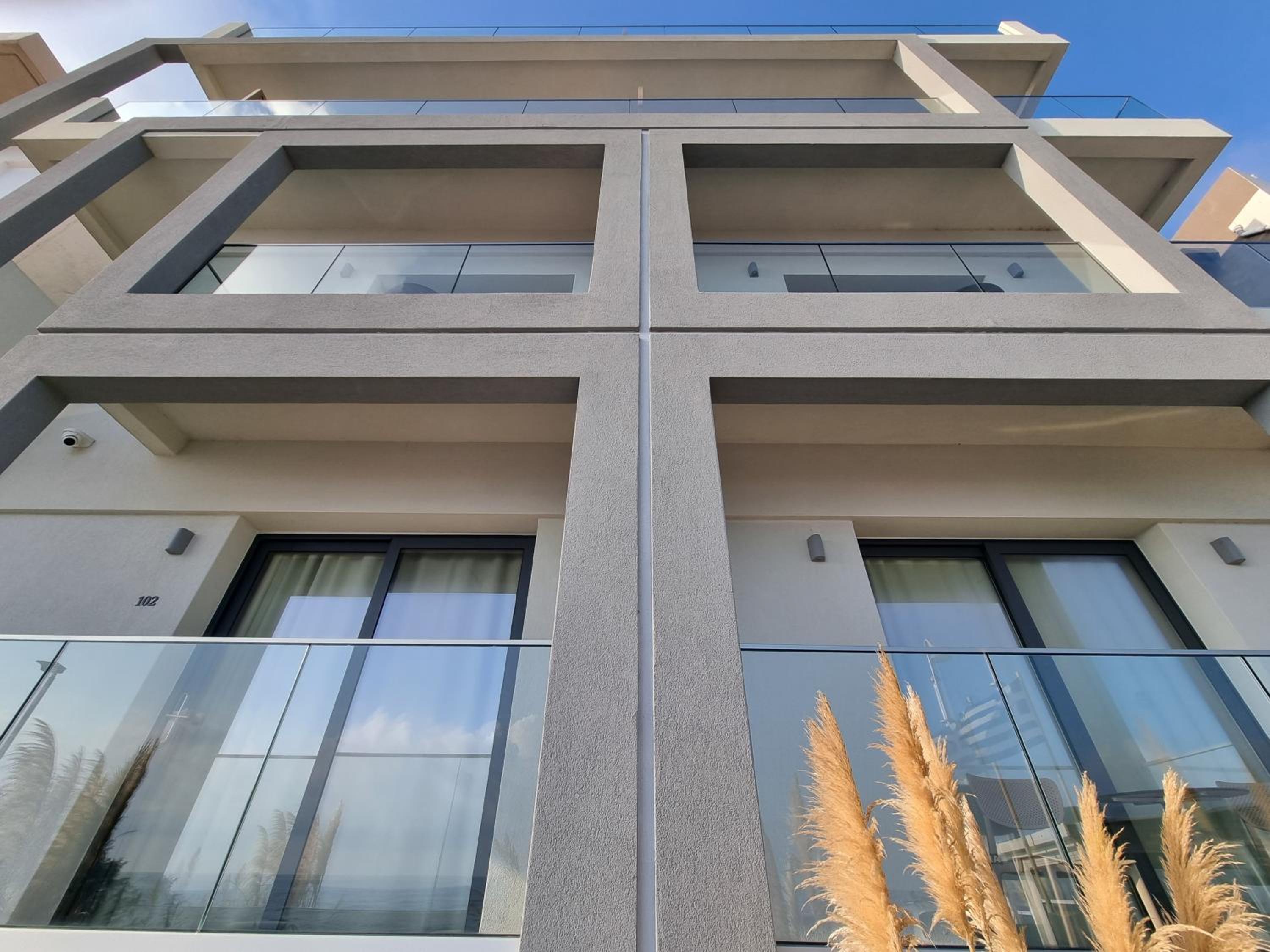 Hotel Maritime Suites - Image 1