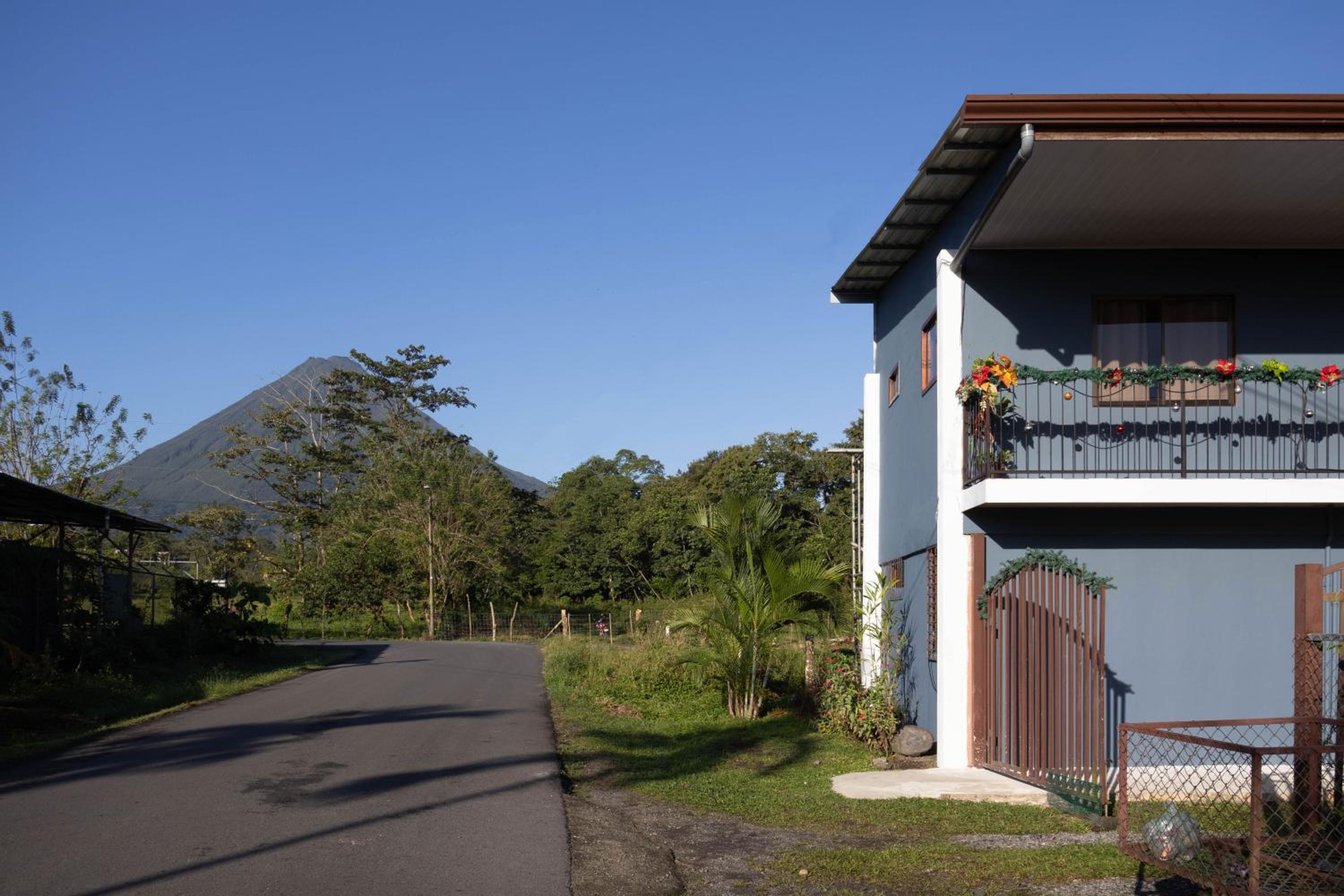 La Fortuna Living - Room