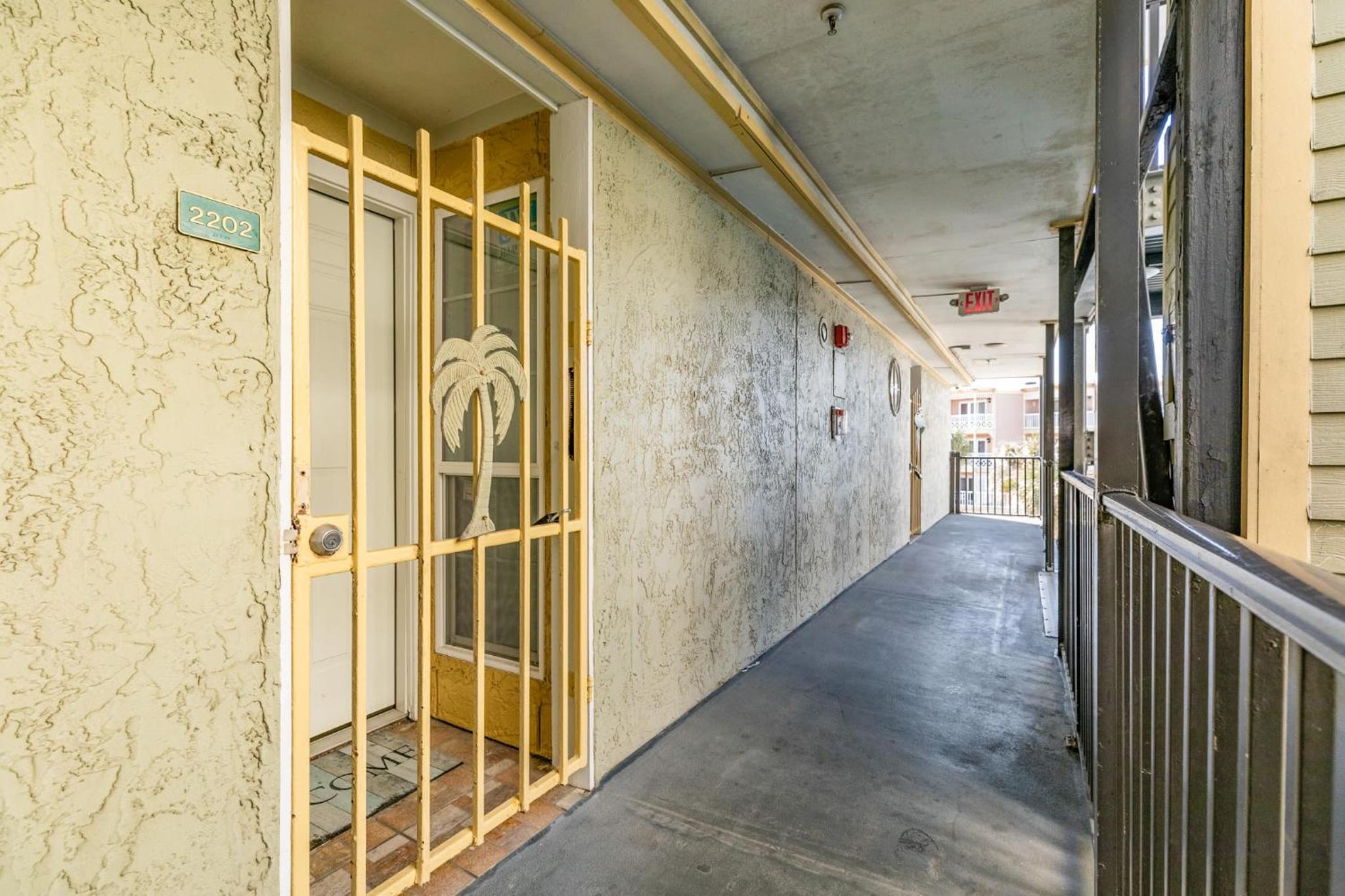 Seaside and Breezy Condo at the Victorian view 5