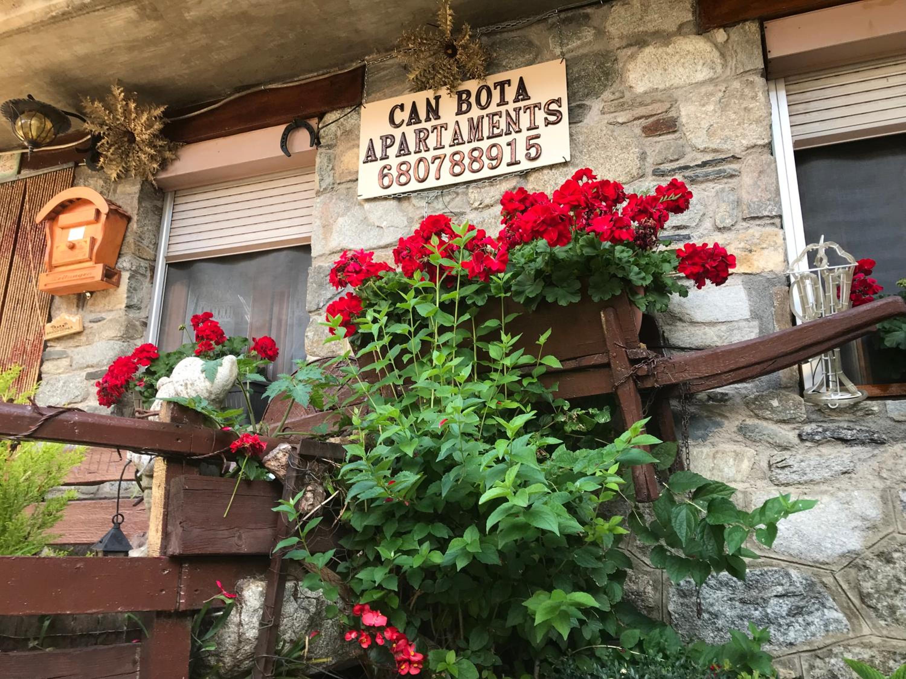 HABITATGE FAMILIAR DE CAN BOTA ESTUDI