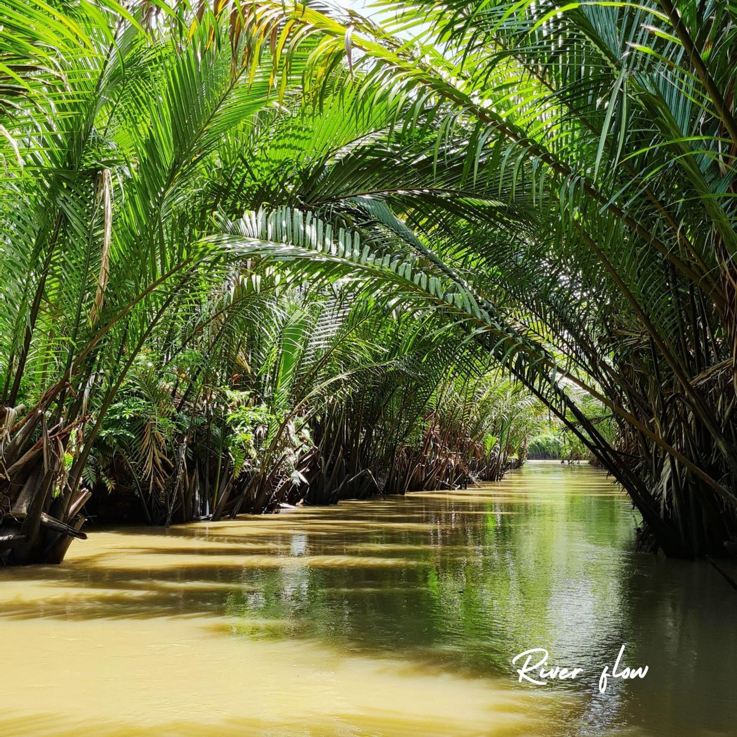 The Zen - InnerZen Mekong Riverside homestay Ben Tre 1 bed for 1-2 persons, 2 beds for 3-4 persons