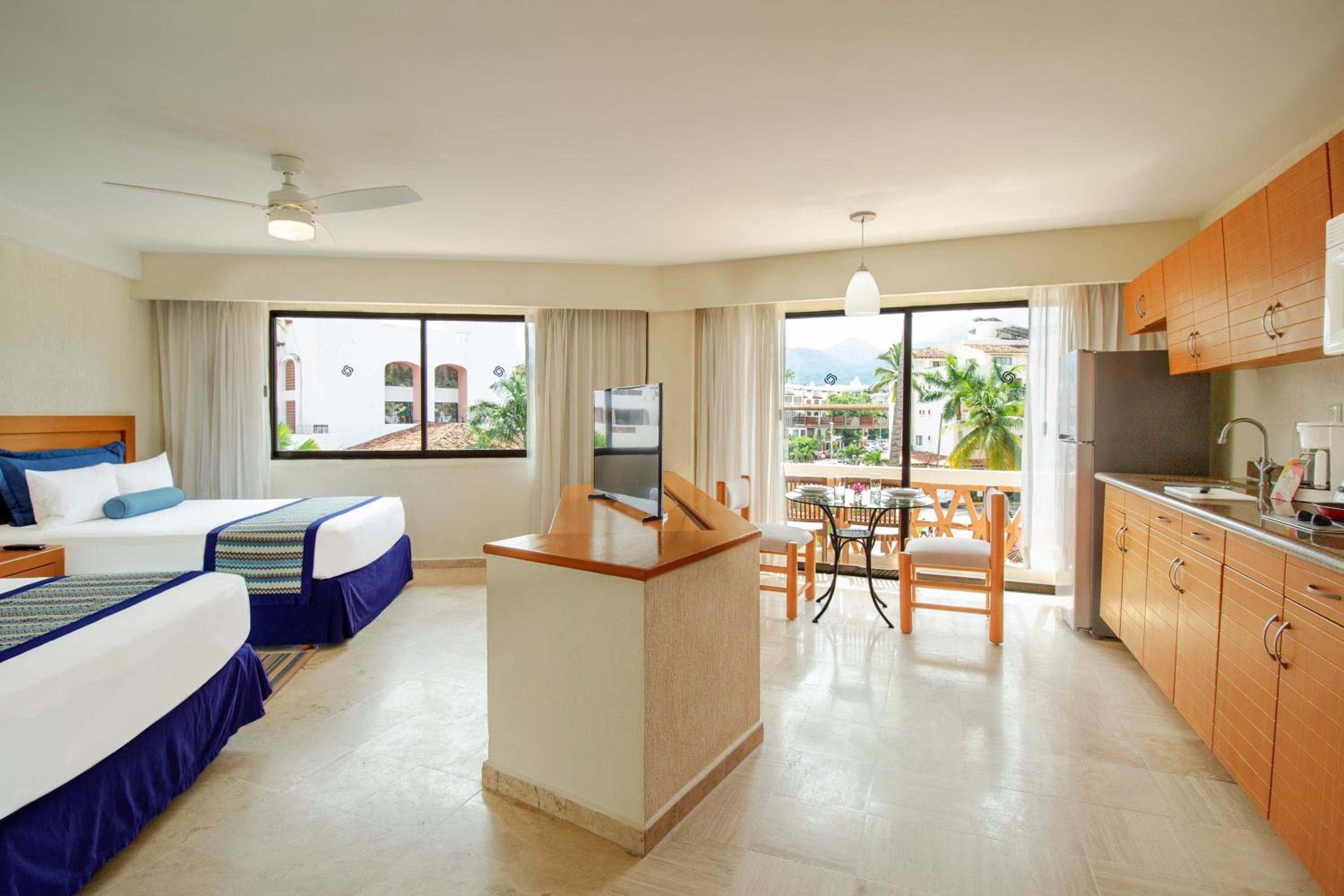 Puerto Vallarta Vacations - Plaza Pelicanos Grand Beach Resort All Inclusive - Property Image 44