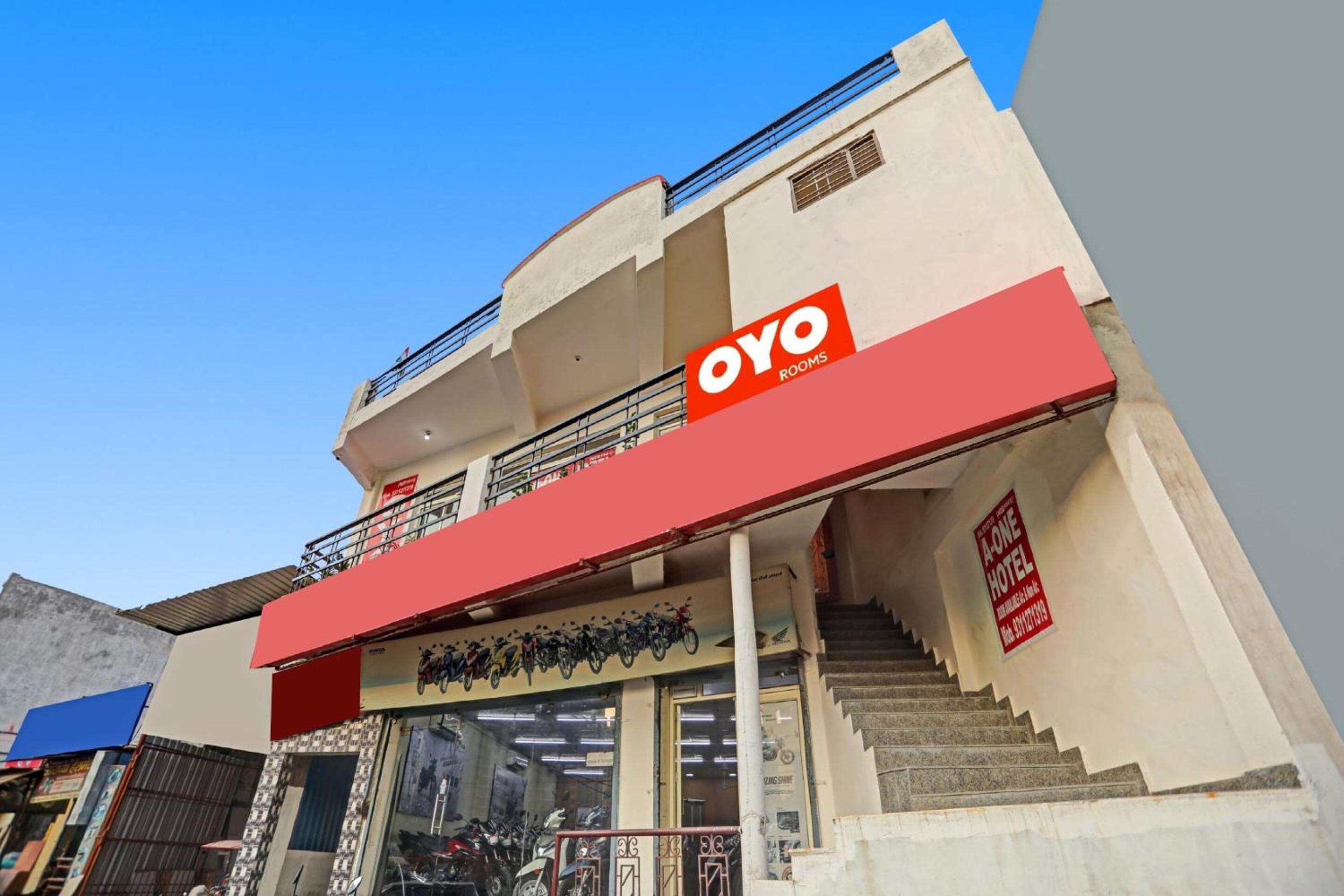 Hotel O A One Hotel Near Noida Sector 81 Metro Station view 2