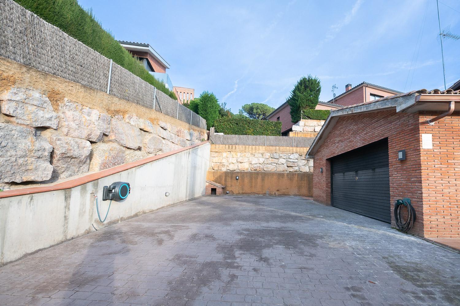 Fantastic house with jacuzzy ideal for families