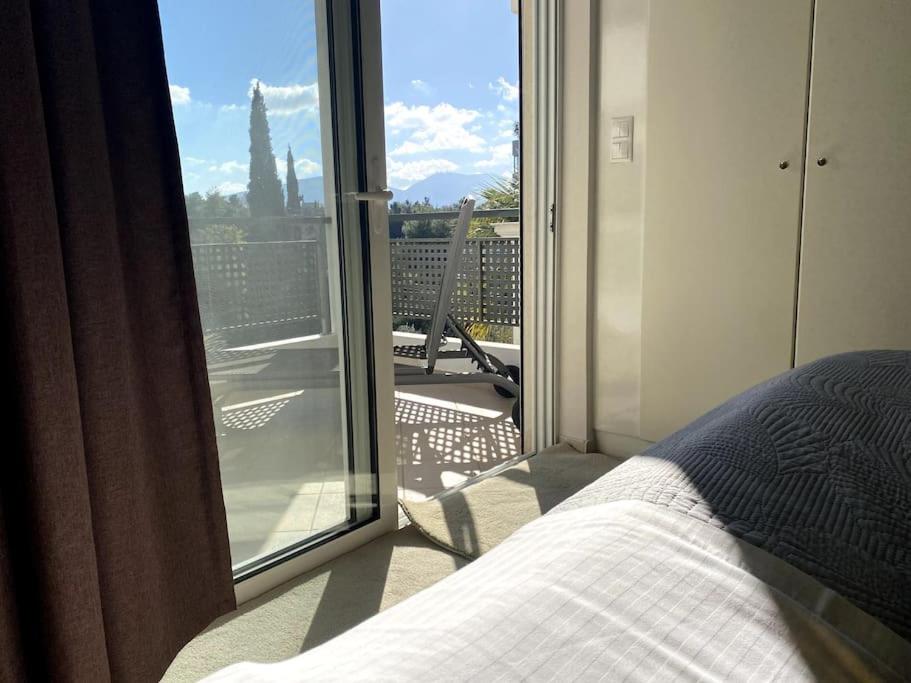 Luxury 4BR with 3 Bathrooms Apartment in Marousi