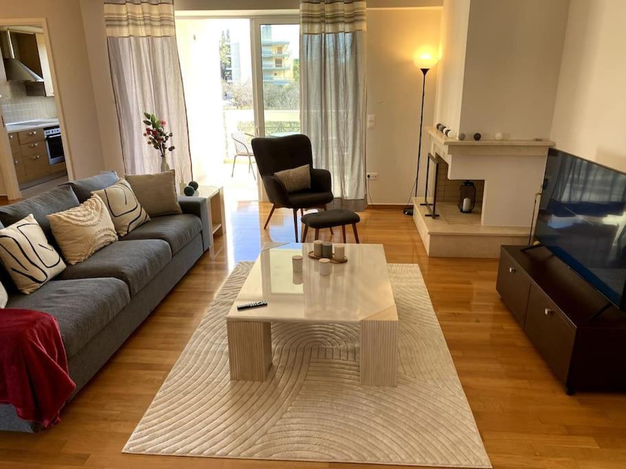 Luxury 4BR with 3 Bathrooms Apartment in Marousi