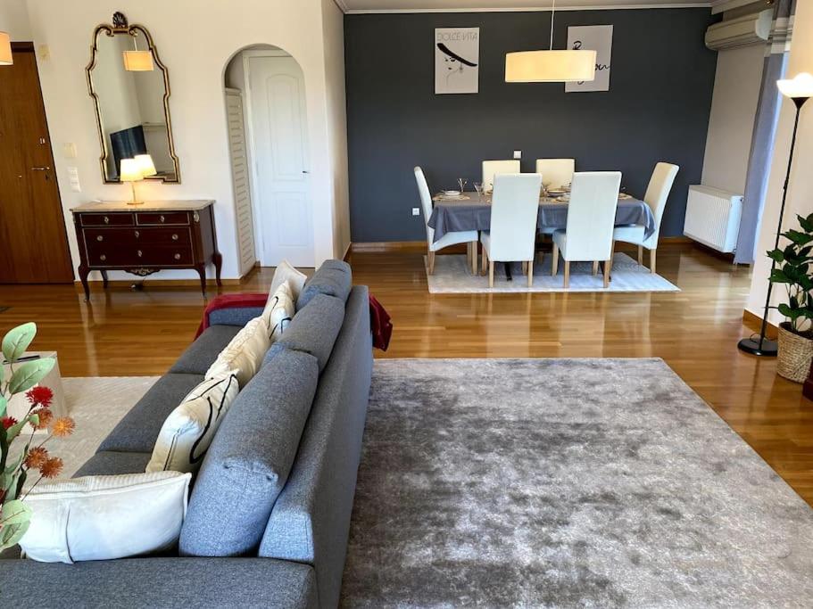 Luxury 4BR with 3 Bathrooms Apartment in Marousi