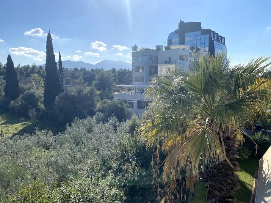 Luxury 4BR with 3 Bathrooms Apartment in Marousi