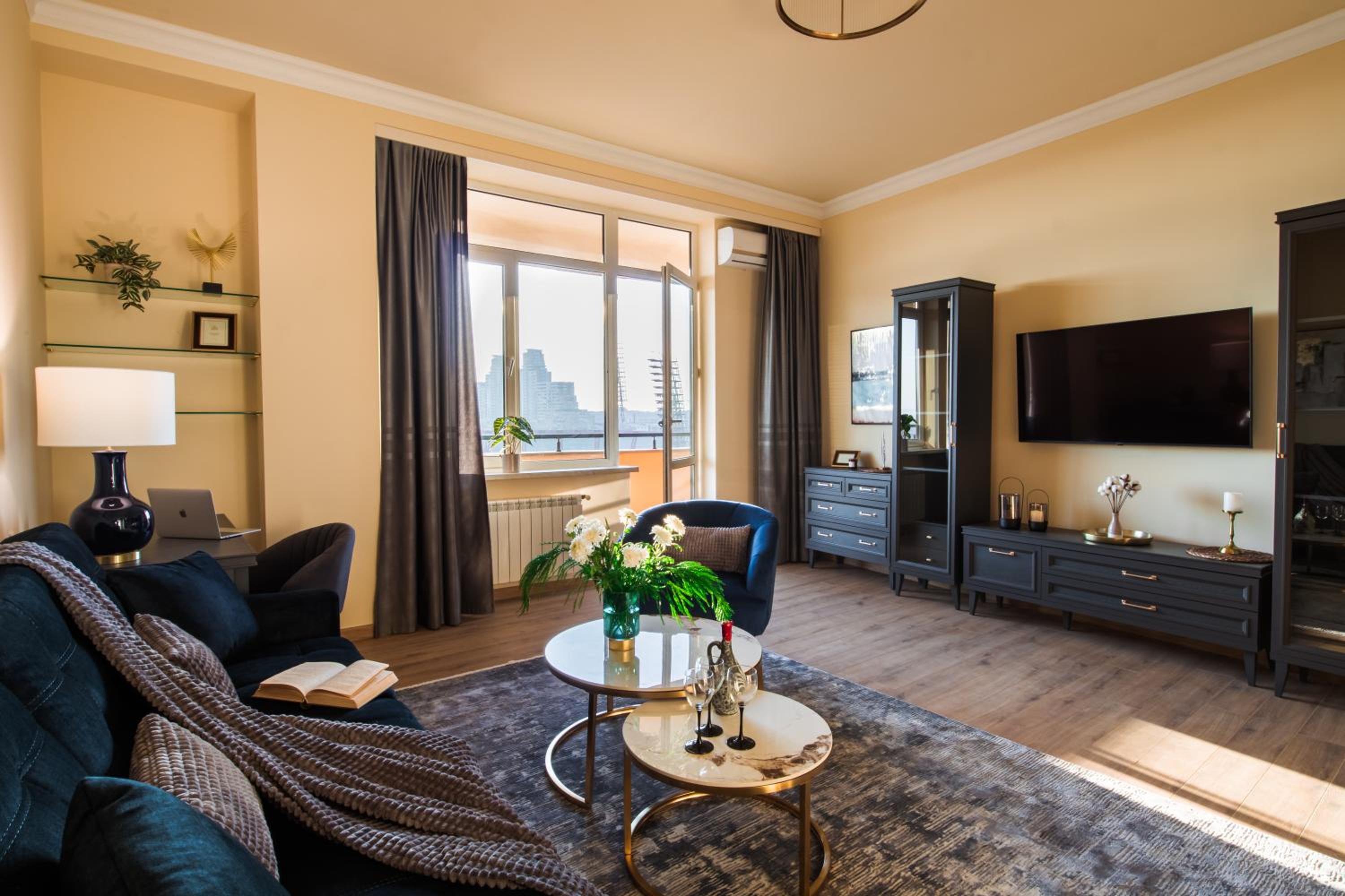hotelise l Riverview Apartment