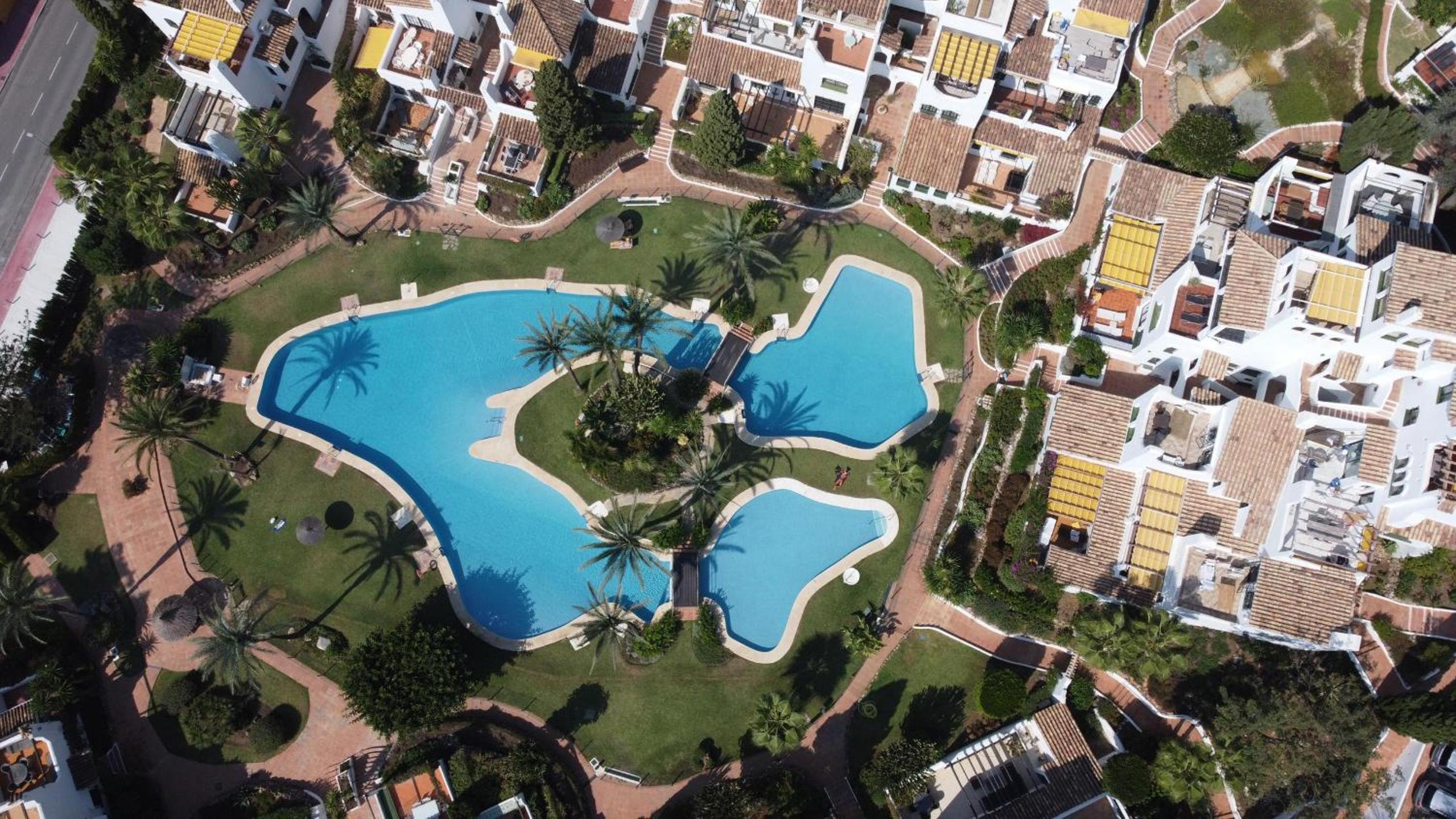 AB3 - Spacious holiday home Puerto Banus view 2