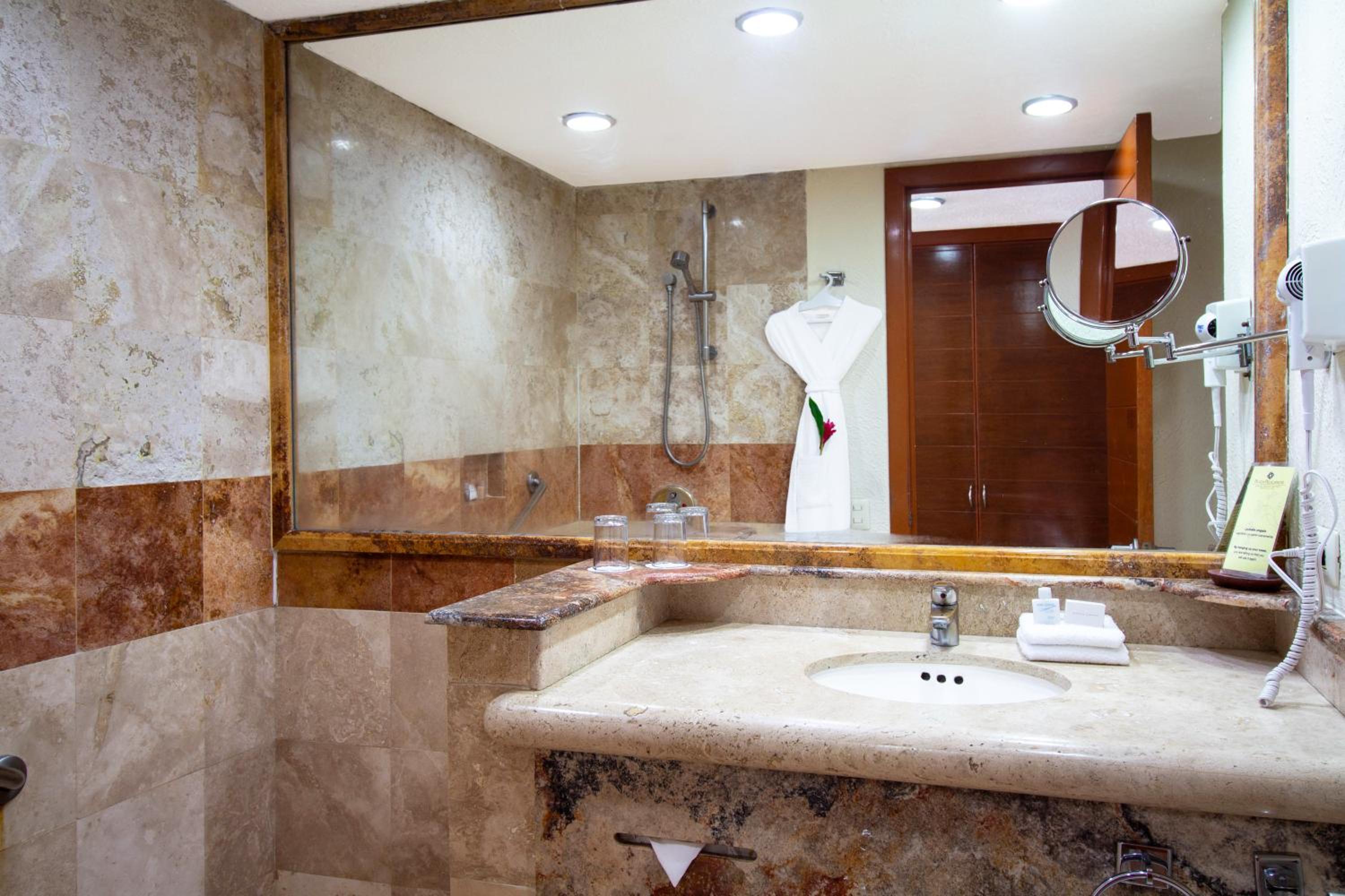 Puerto Vallarta Vacations - Plaza Pelicanos Grand Beach Resort All Inclusive - Property Image 53