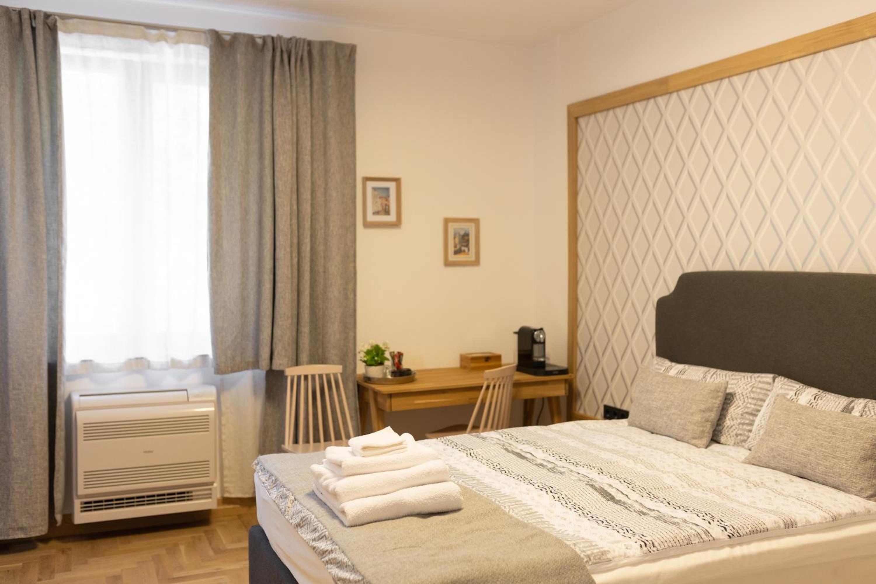 Luxury rooms 12-2