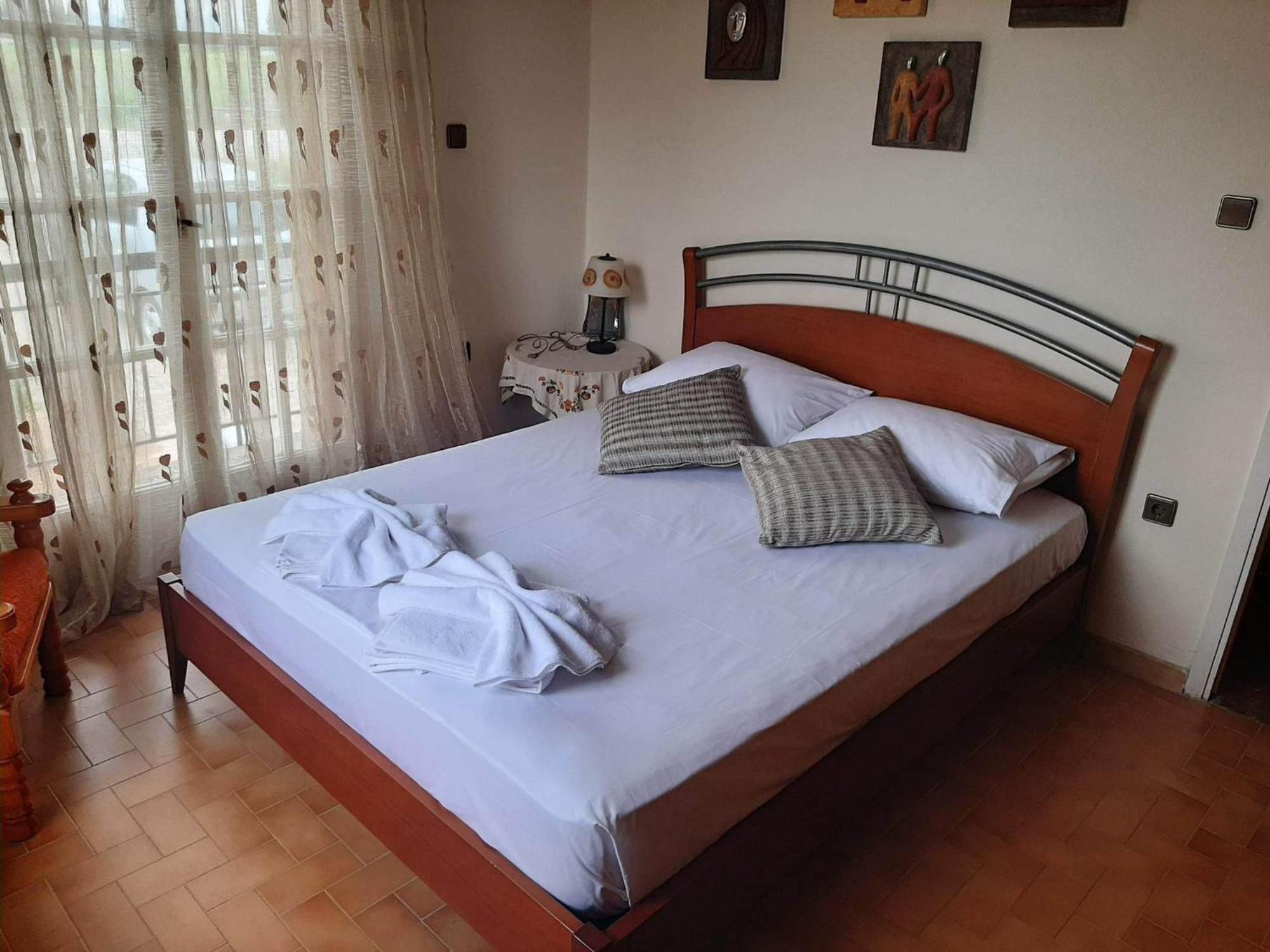 Cozy country house view 3