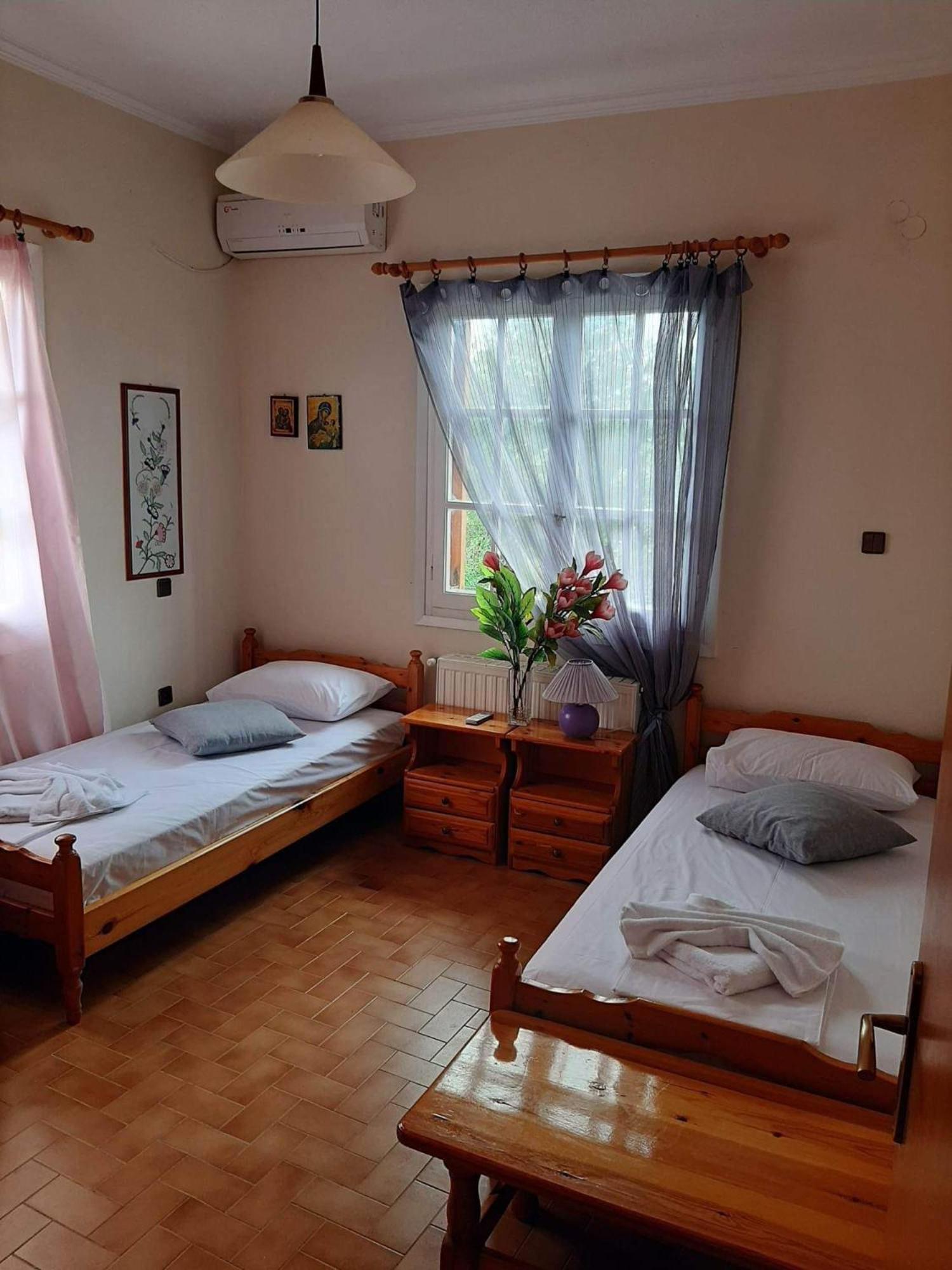 Cozy country house view 5