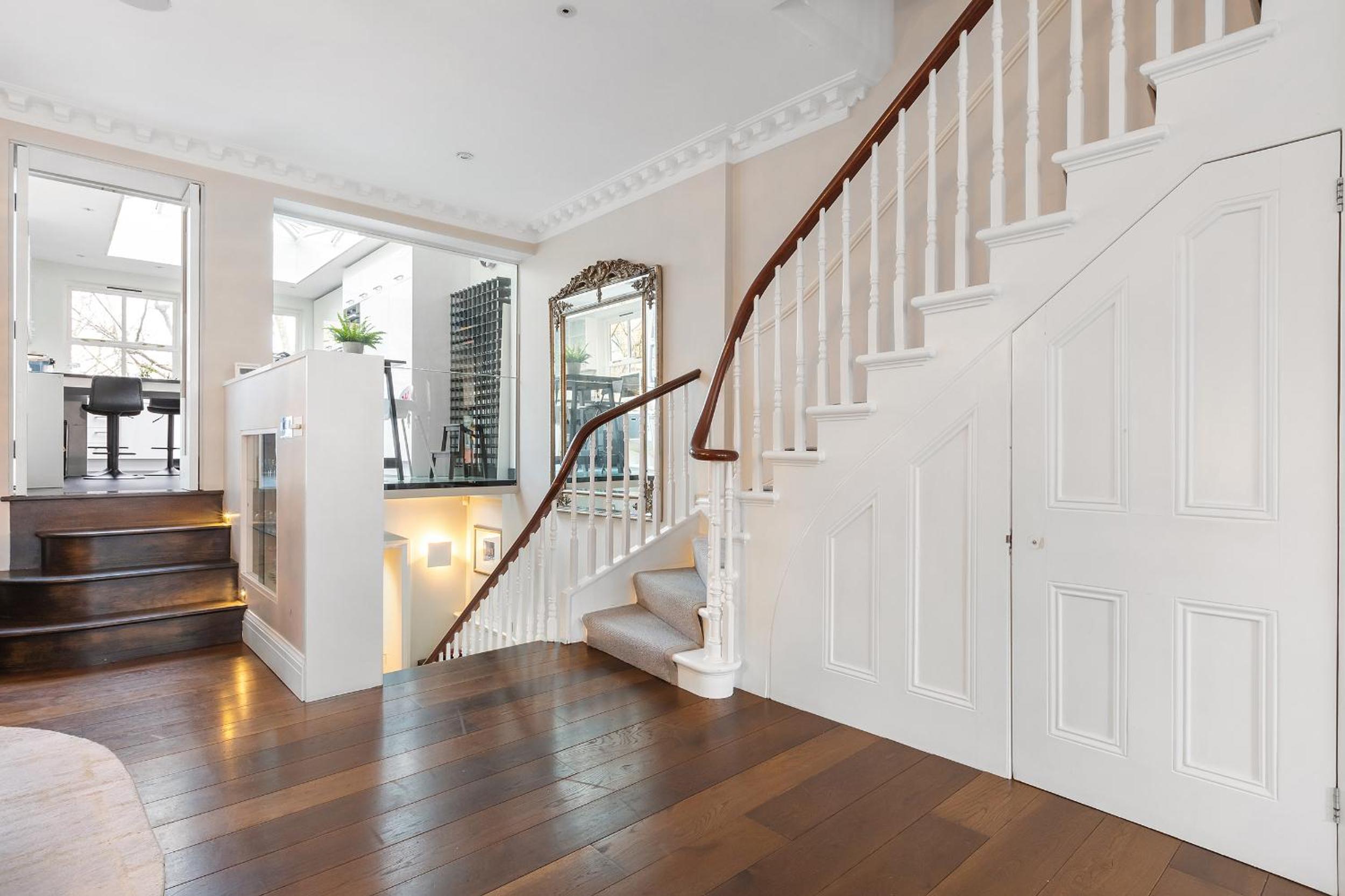 Luxurious Apartment in Kensington