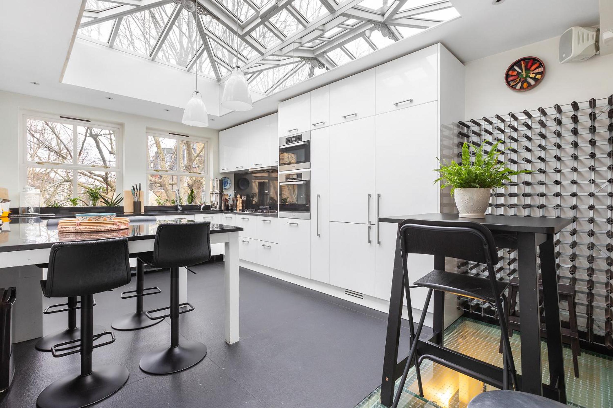 Luxurious Apartment in Kensington