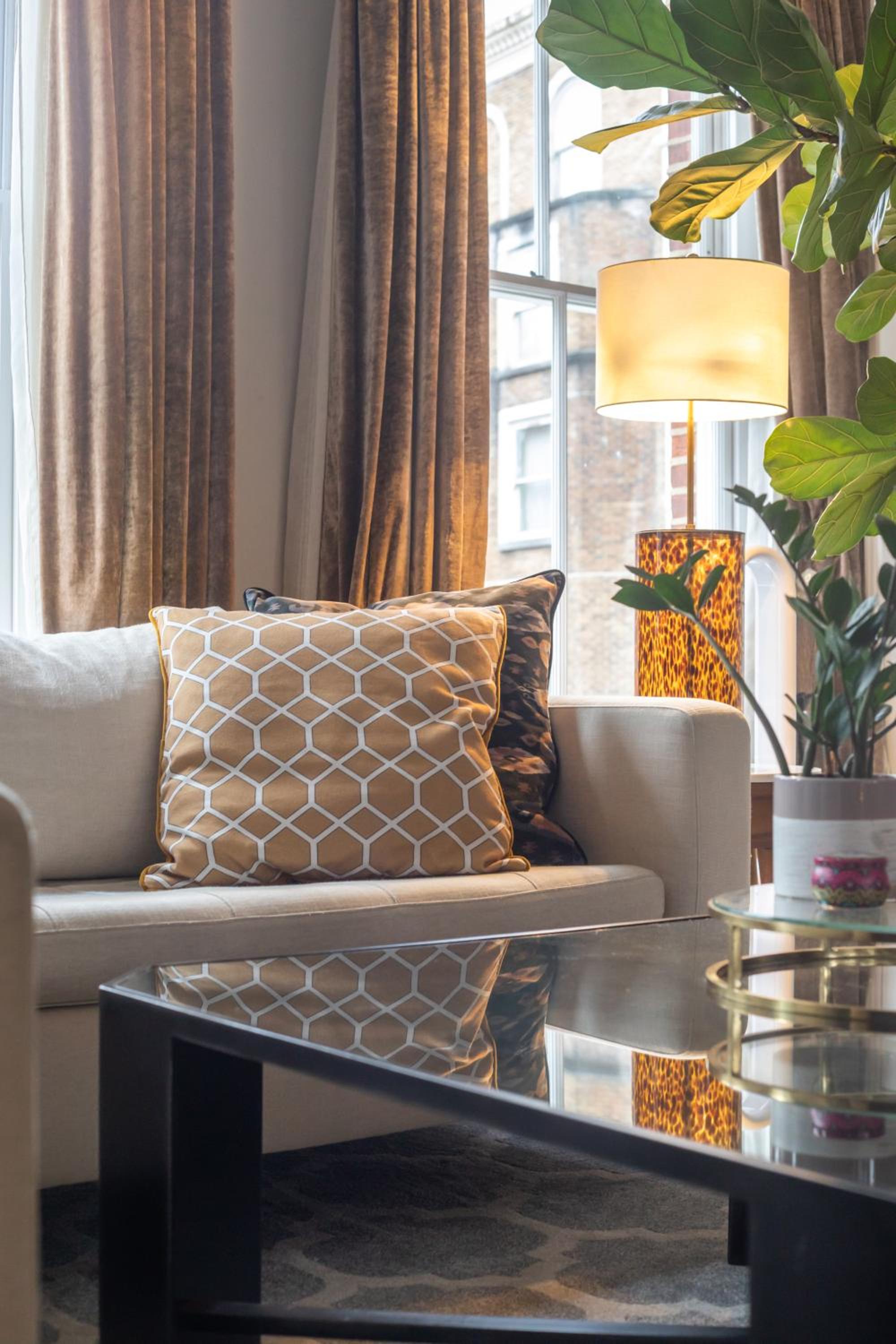 Luxurious Apartment in Kensington