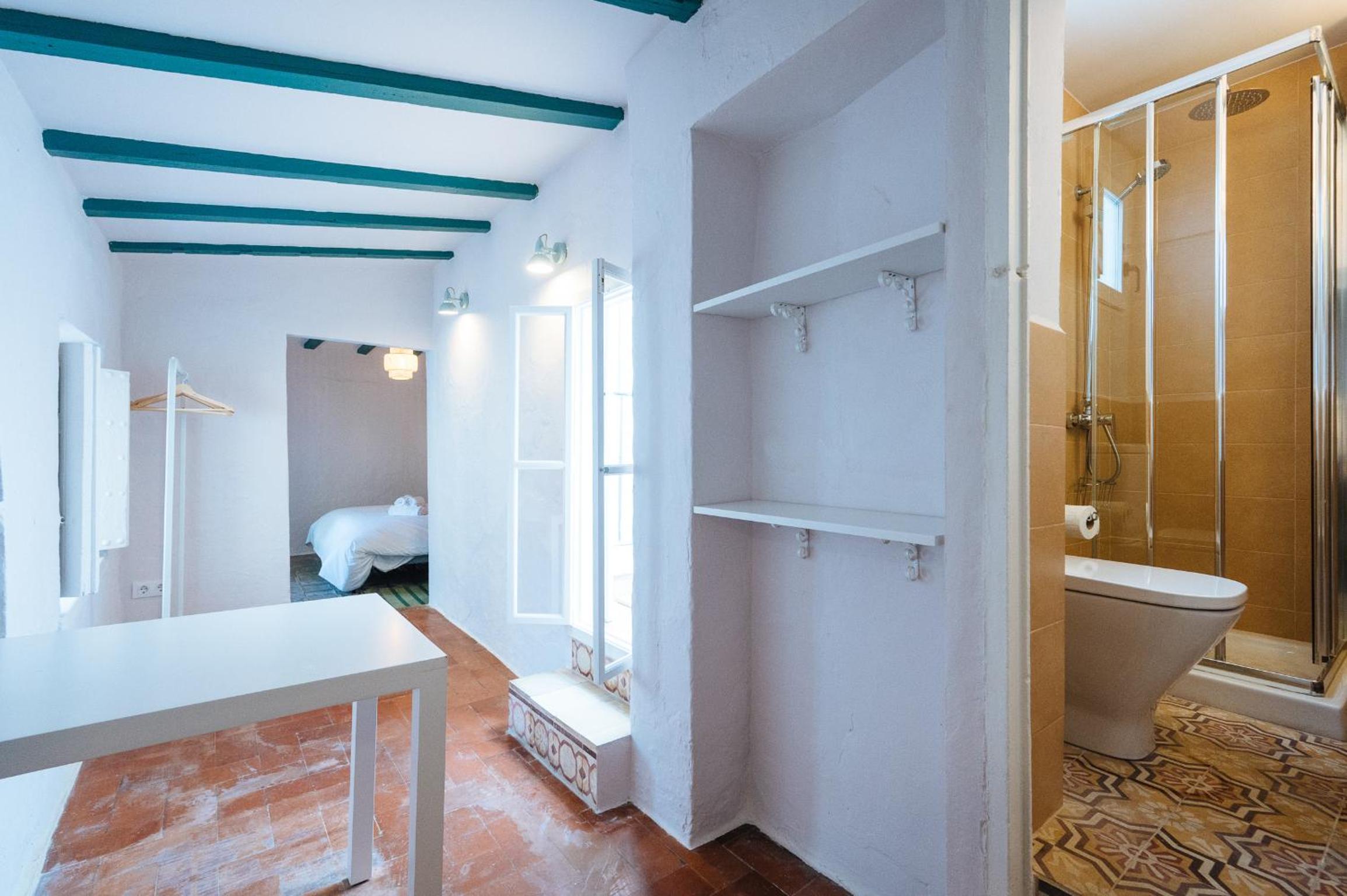 Independent Beautiful House Seville City center with Private Parking