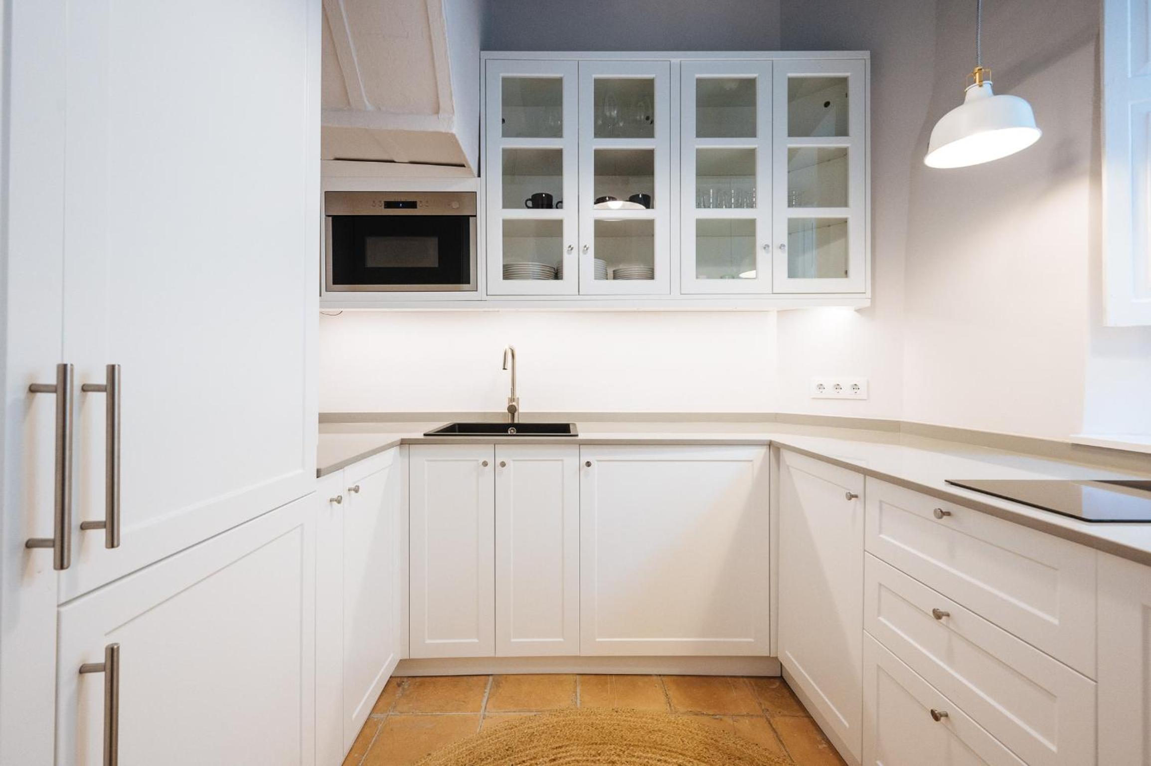 Independent Beautiful House Seville City center with Private Parking