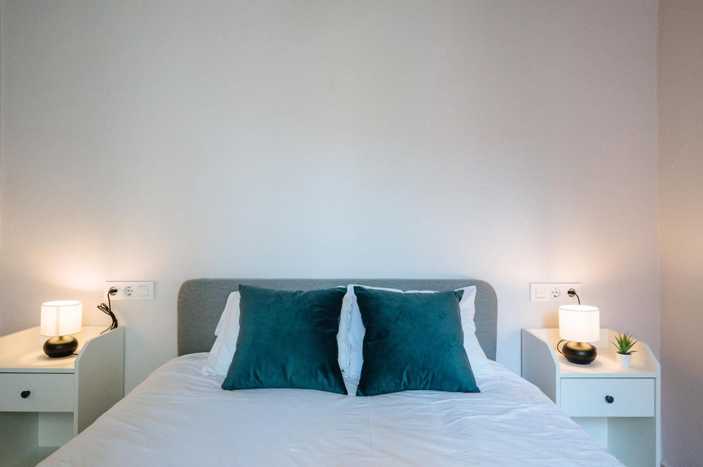 Independent Beautiful House Seville City center with Private Parking