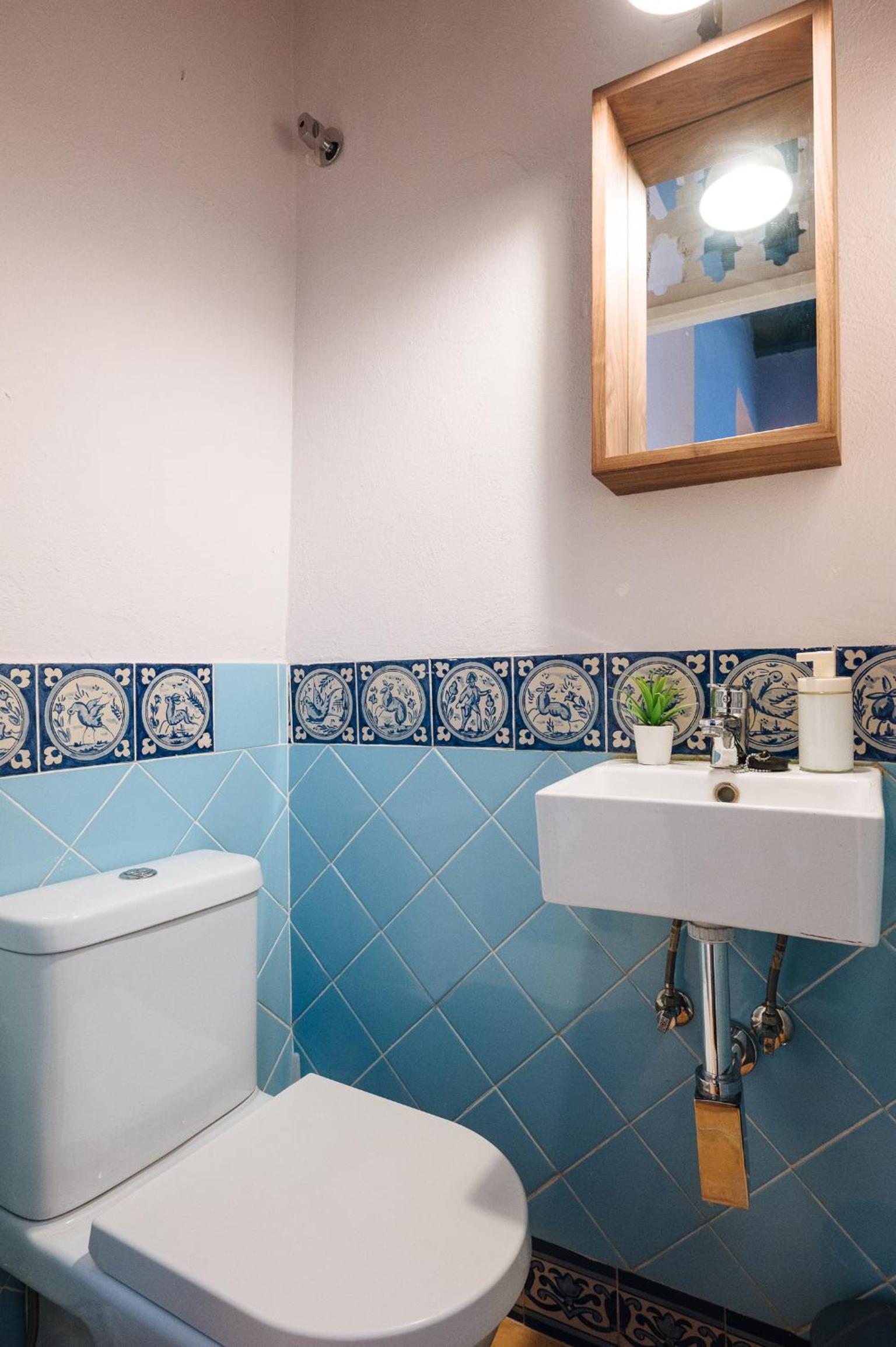 Independent Beautiful House Seville City center with Private Parking
