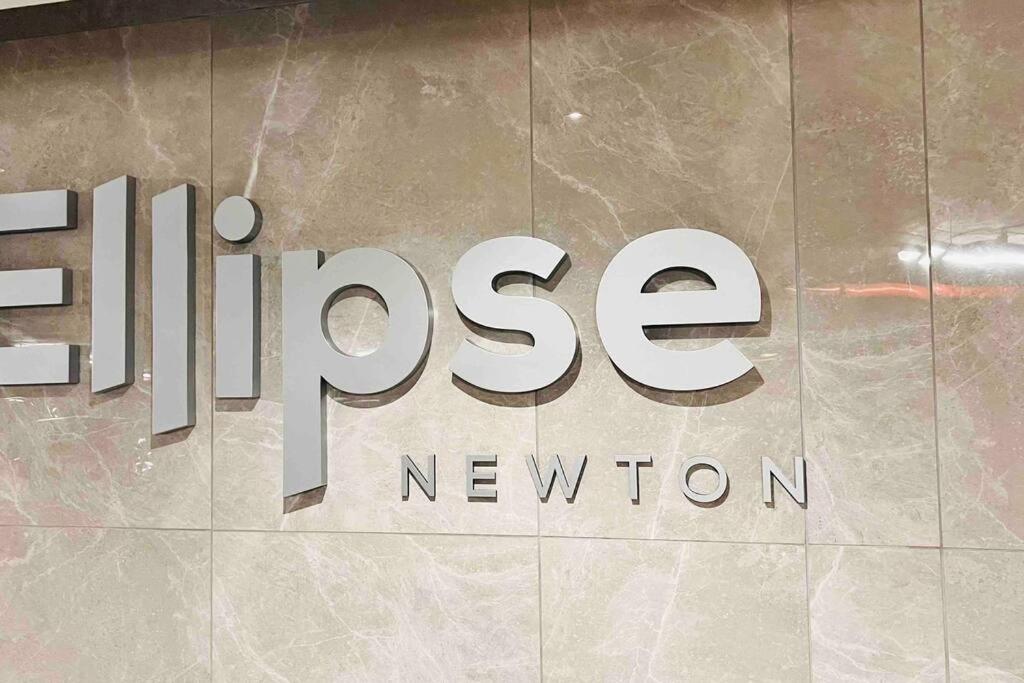 Newton’s Place - Luxury styled 2 BD Apartment view 4