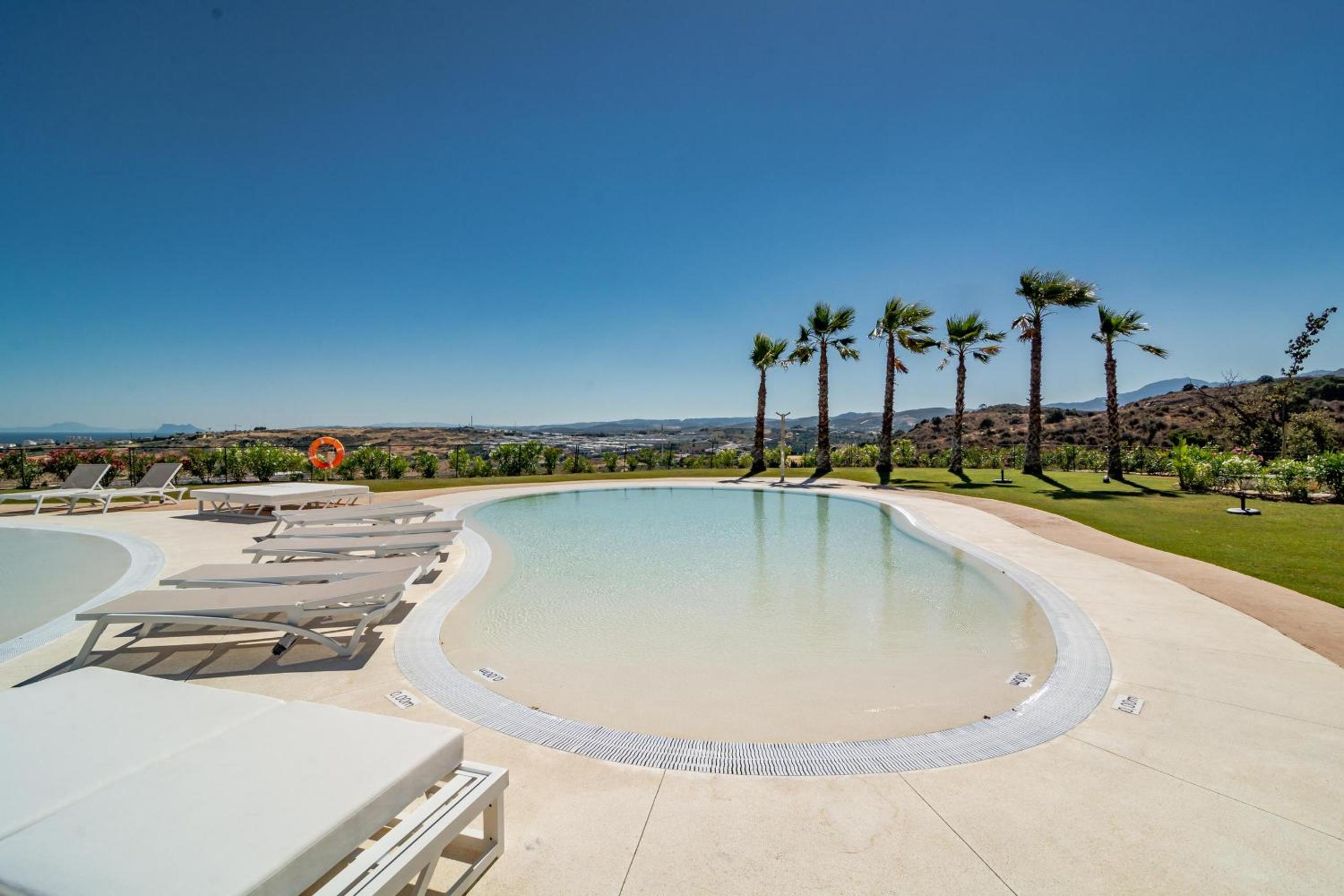 LAE131D- Apotel Estepona hills by Roomservices photo 3