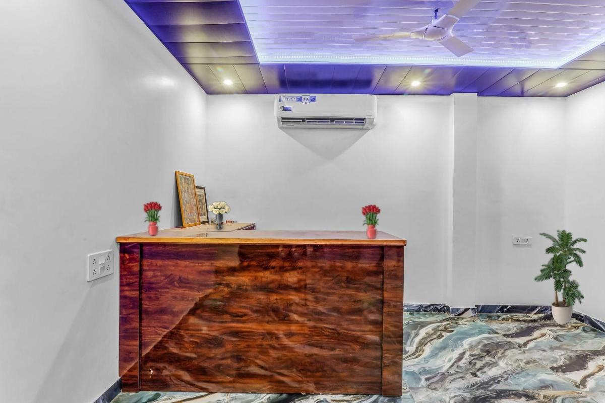 OYO Flagship Royal Residency