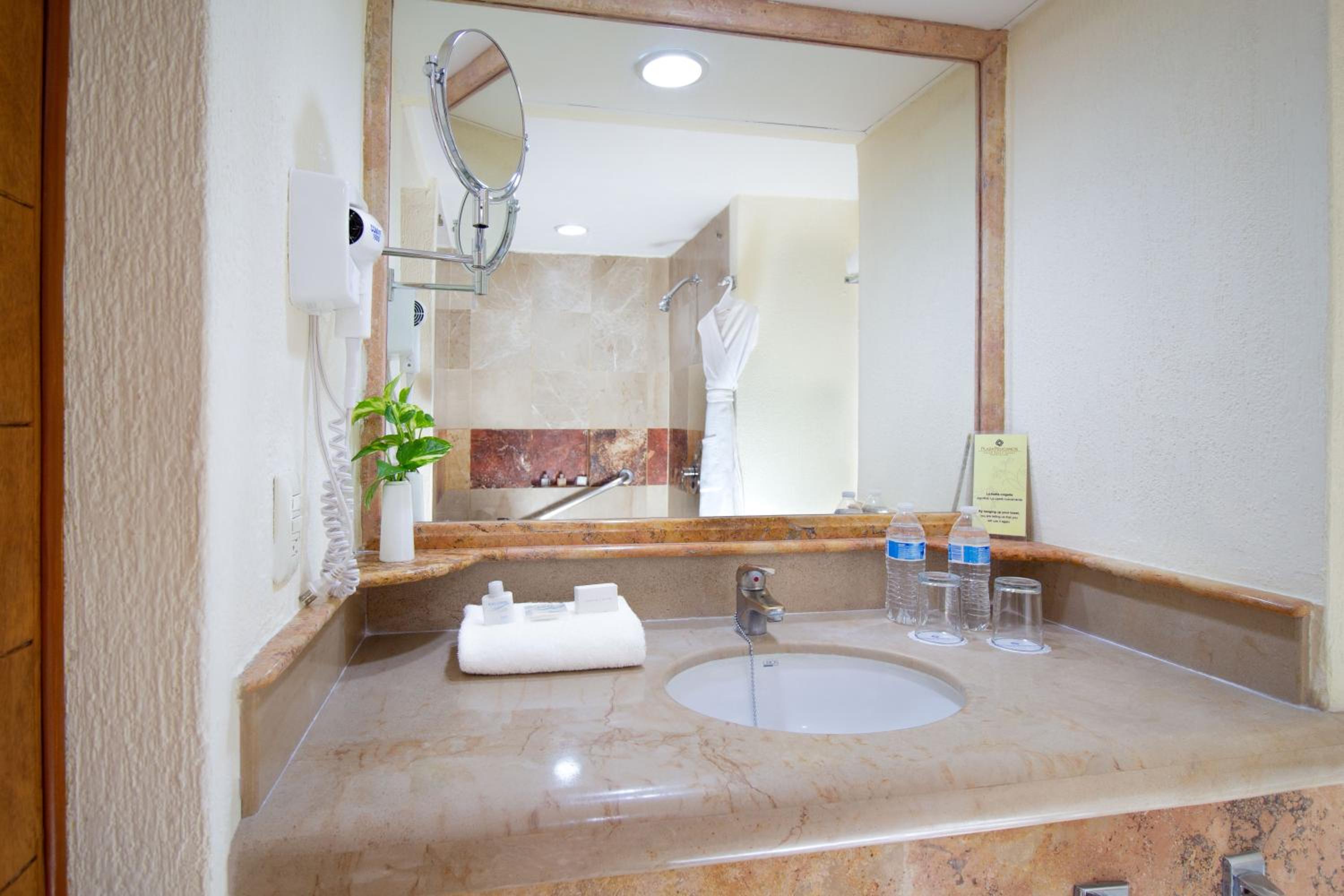 Puerto Vallarta Vacations - Plaza Pelicanos Grand Beach Resort All Inclusive - Property Image 91