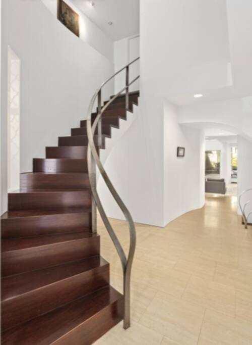 Private Beautiful Townhome w Zen Garden