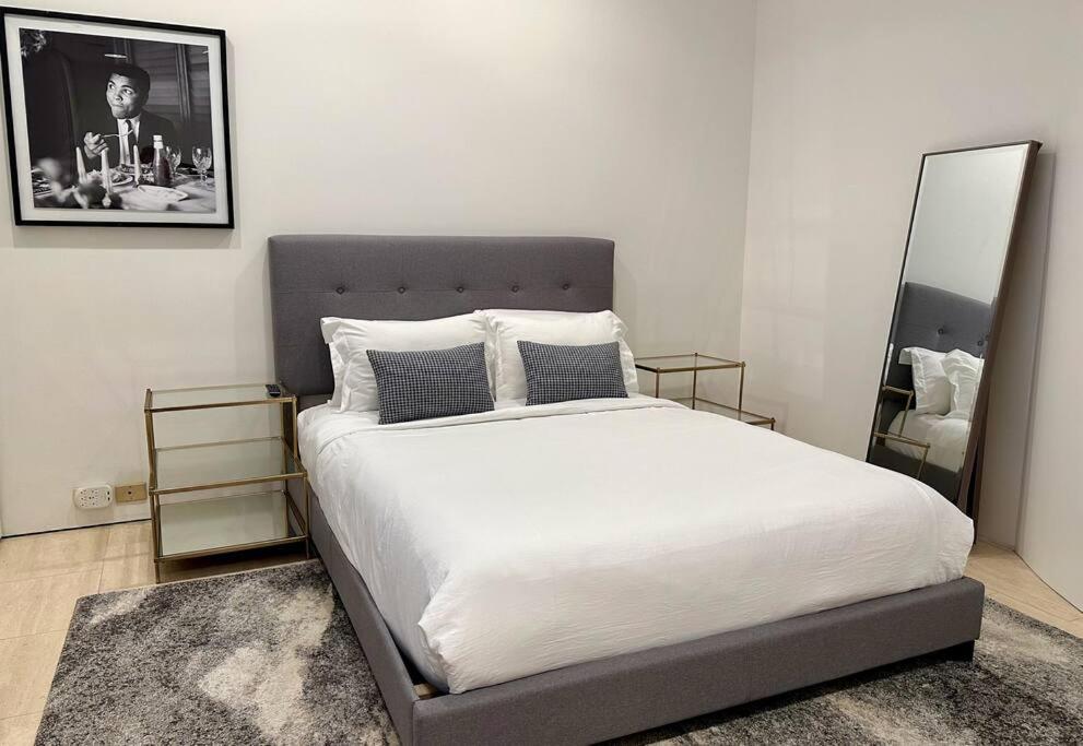 Private Beautiful Townhome w Zen Garden