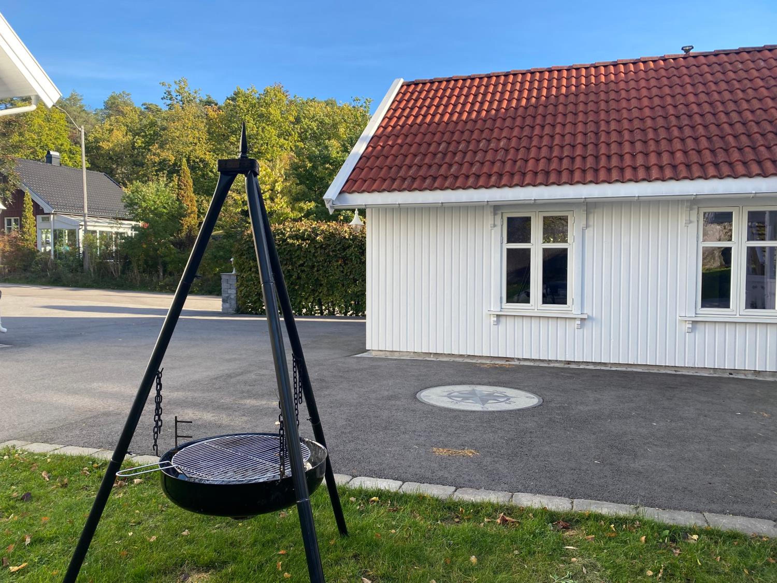 Charming Guesthouse near city center - parking available view 2