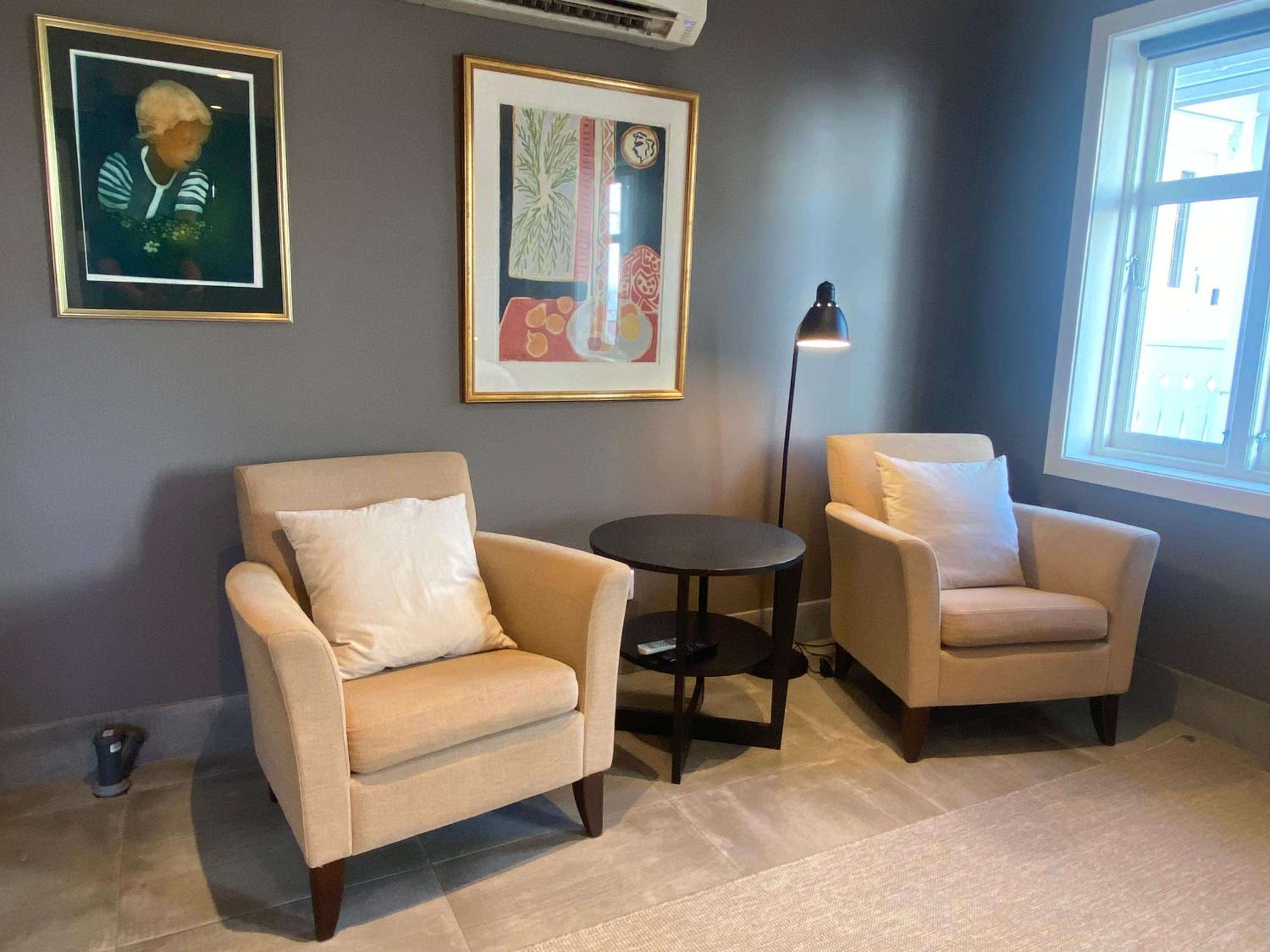 Charming Guesthouse near city center - parking available view 3