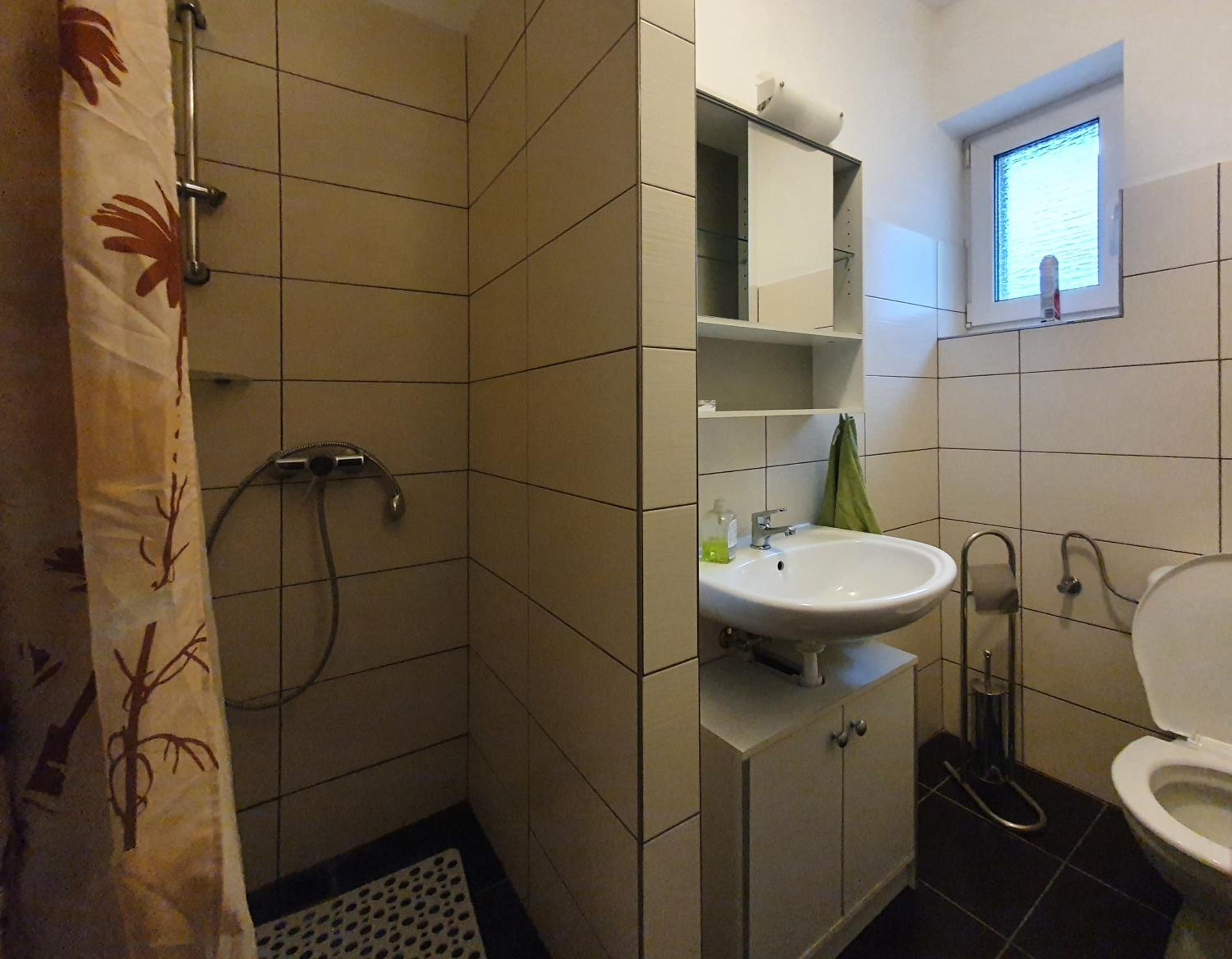 Photo 51