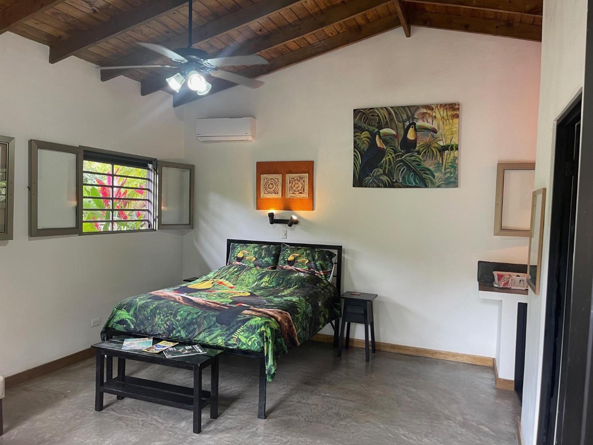 Toucan Villa -riverfront With Pool & Near A Beach