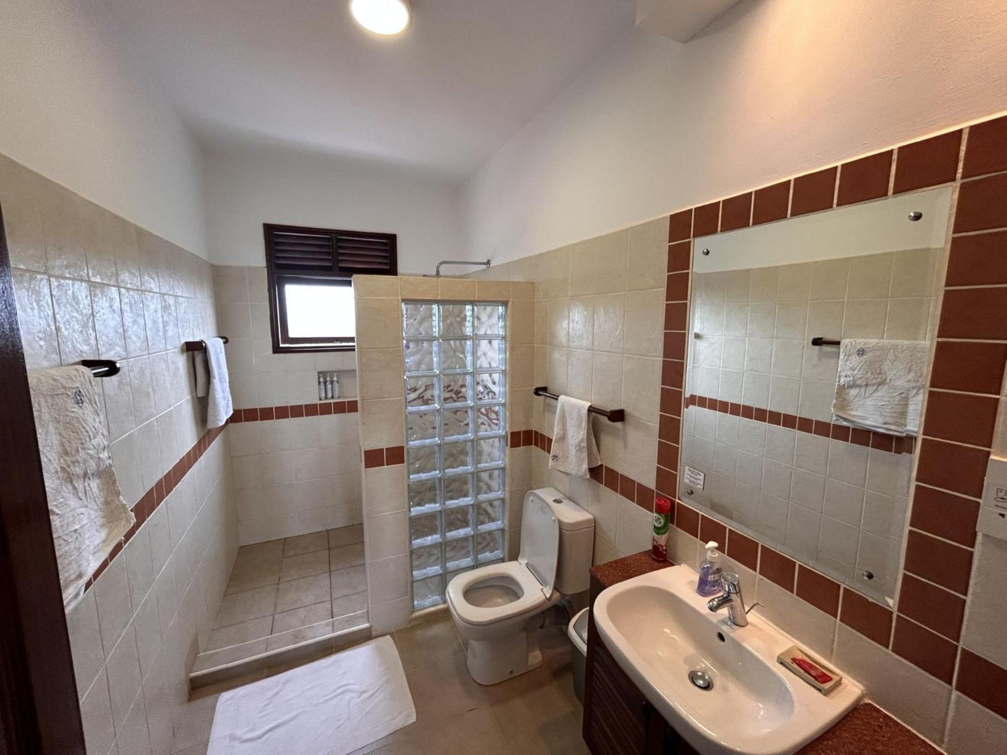 Beach Front Spacious Apartment with Oceanview -- Lantana Galu Beach Apartment
