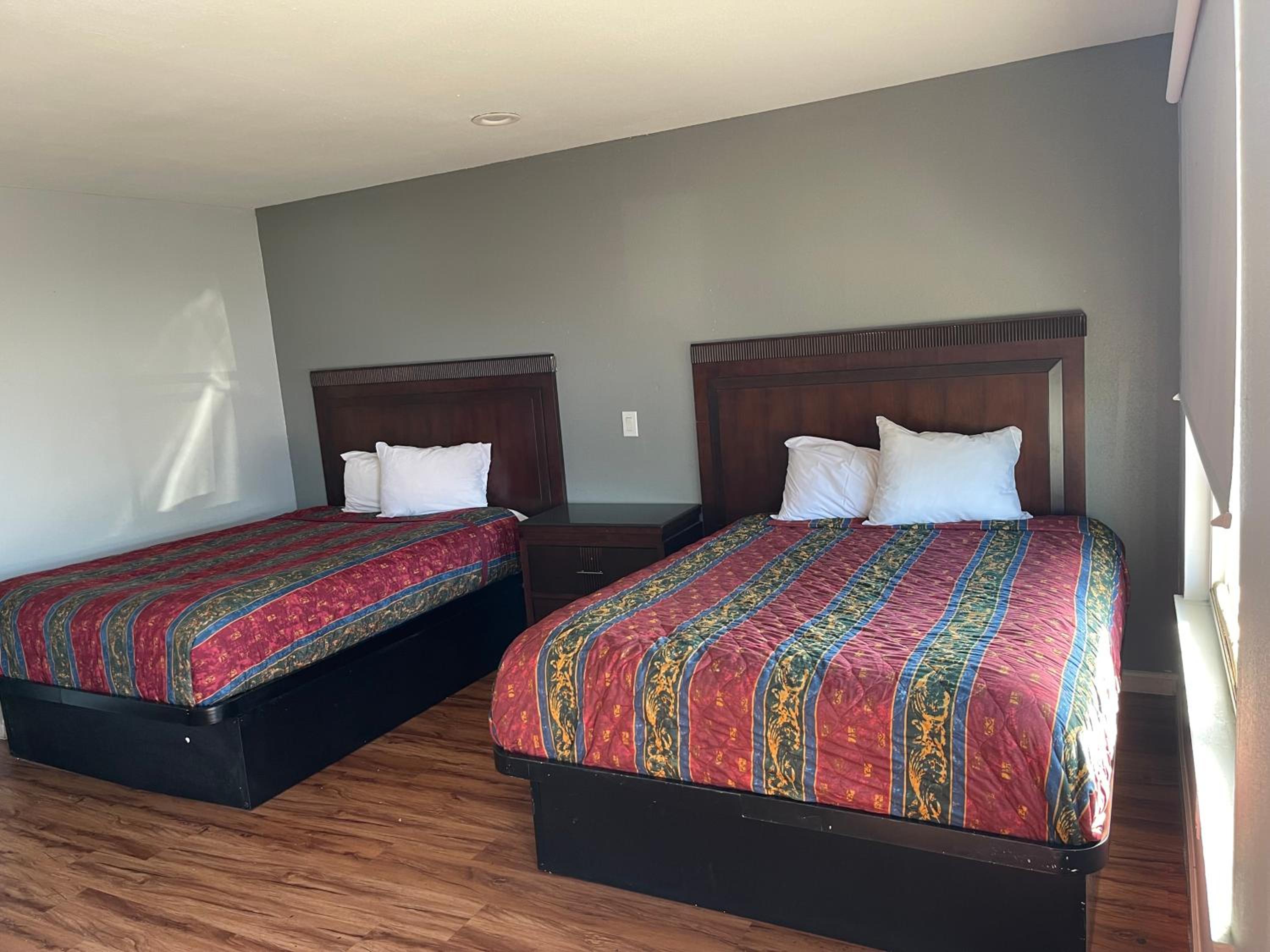 CoachLight Motel
