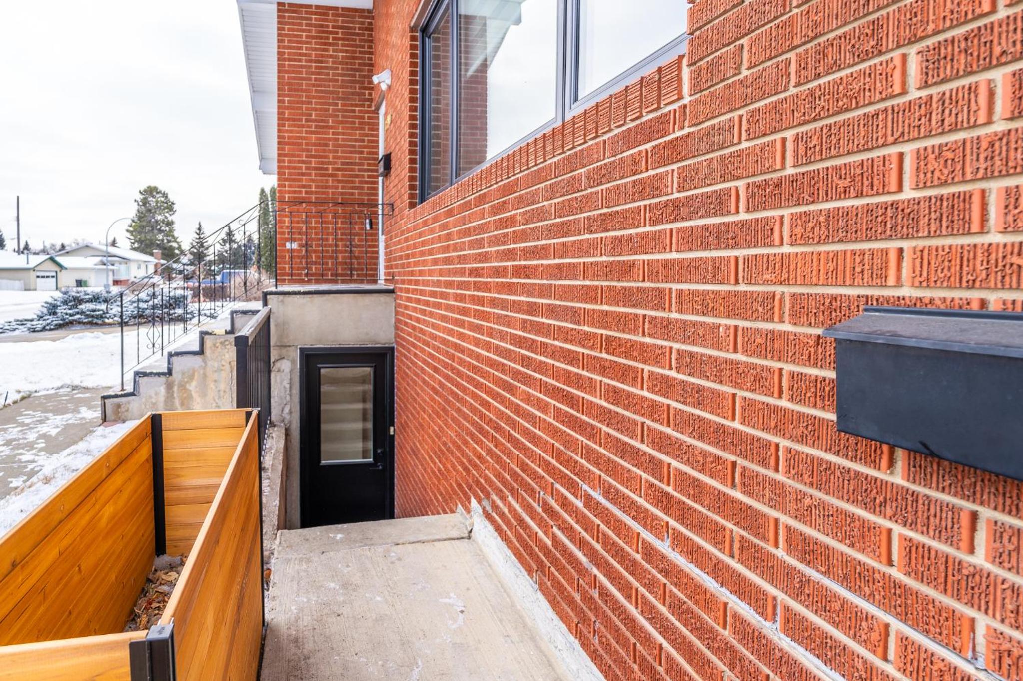 Central Edmonton Family Friendly Home