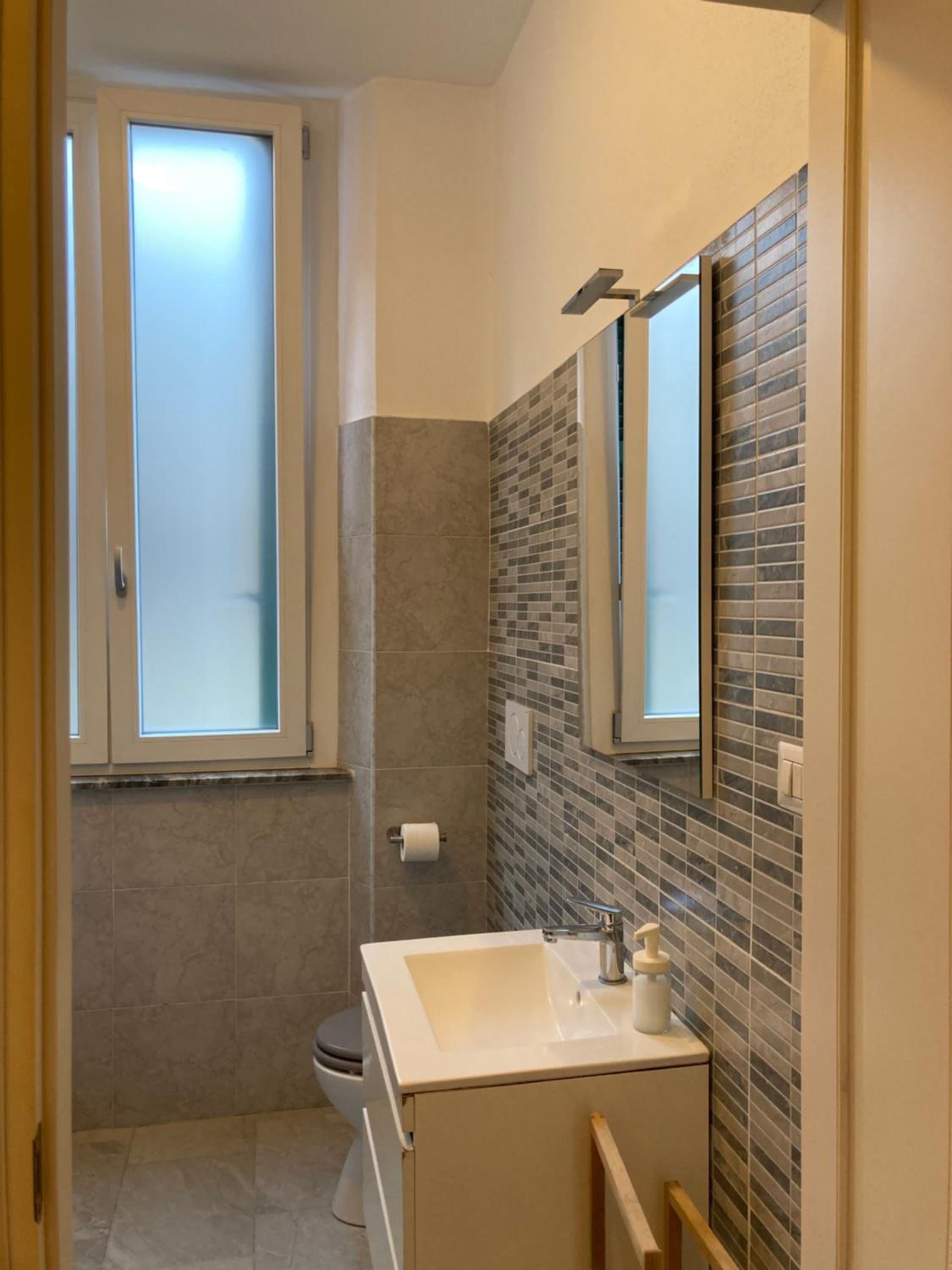 Casa Luna tra Como e Milano en Saronno — bathroom