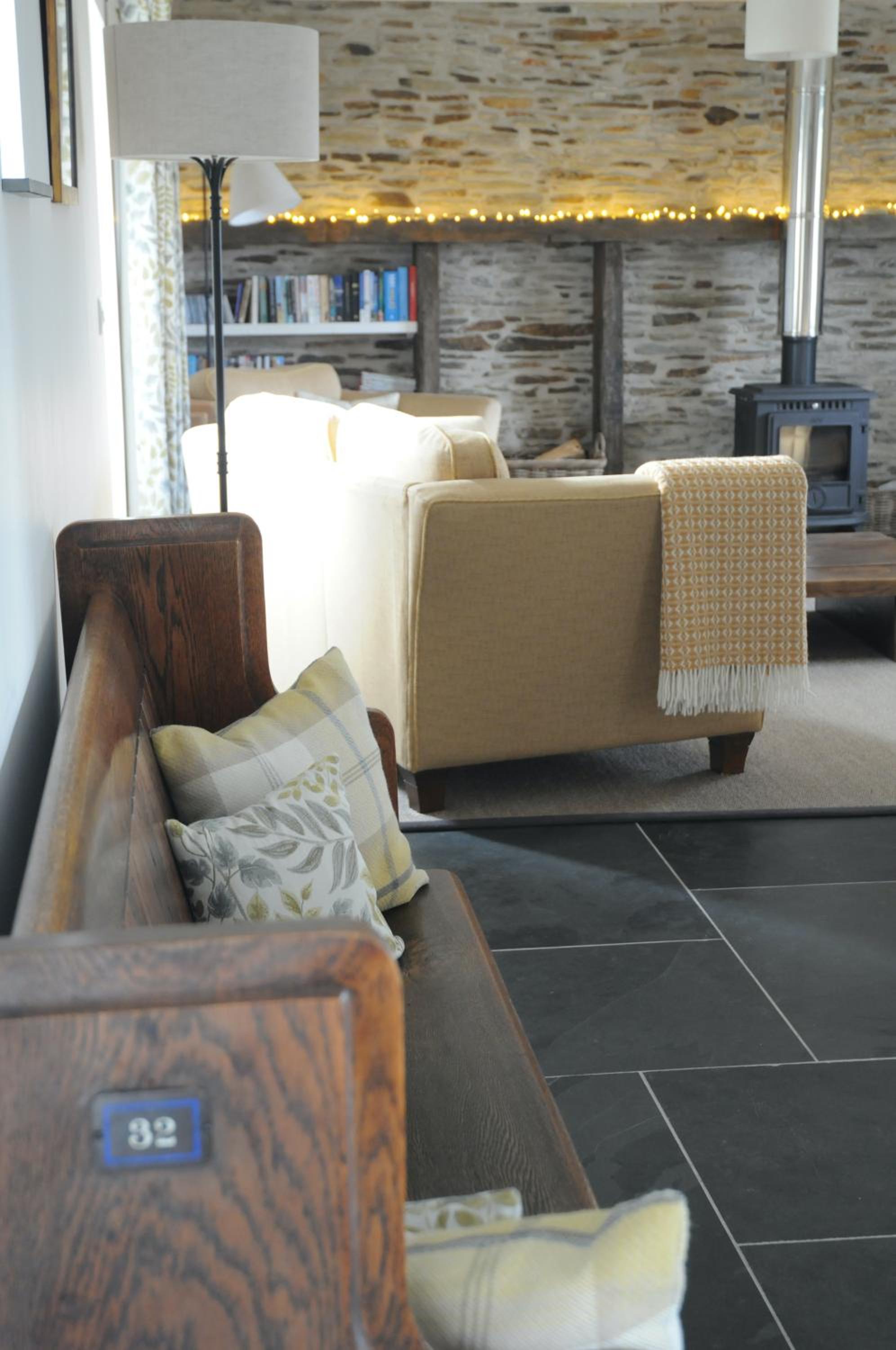 Home Barn Tredinnick, luxury barn near Padstow, Fri-Fri view 4
