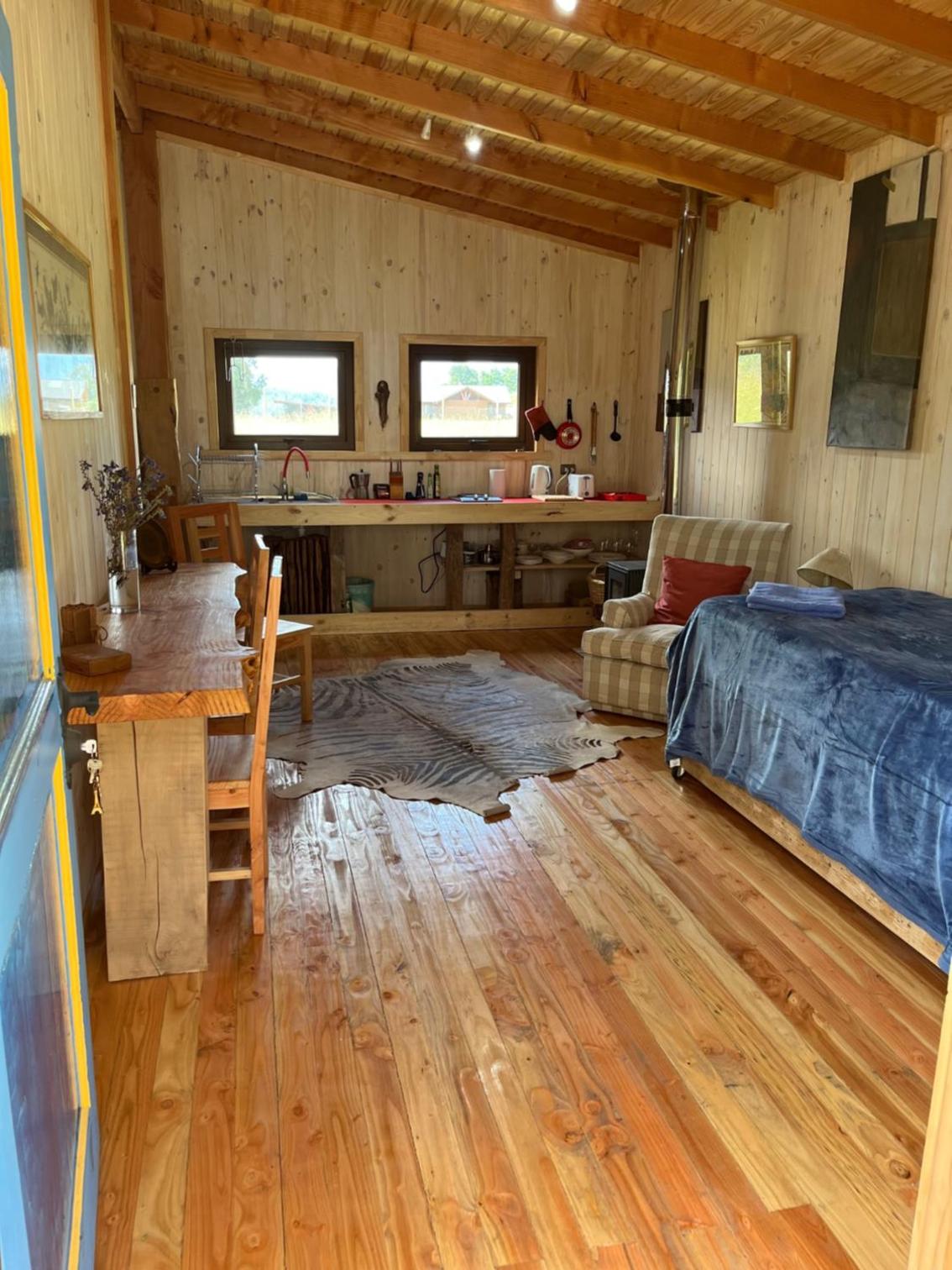 Preciosa cabaña pet friendly con vista a volcanes Villarica y Choshuenco, cerca Termas