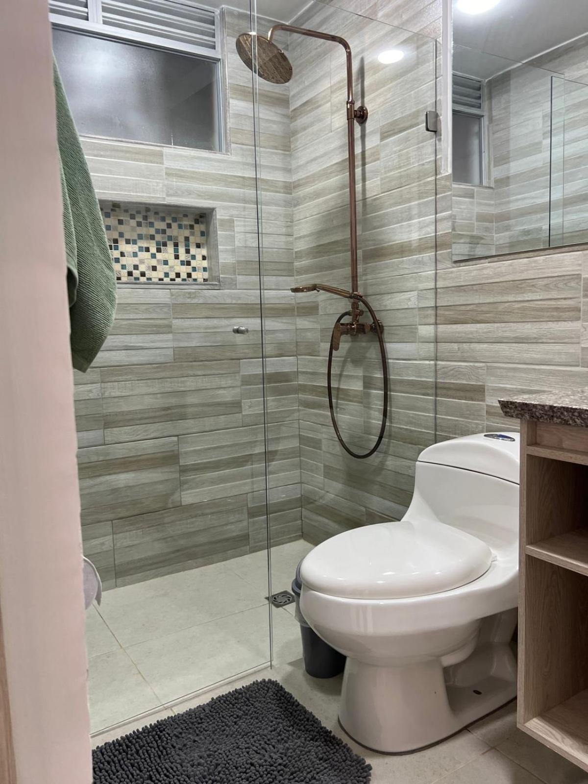 Aqualina Orange Girardot, estrene 84 metros de lujo con aire y wifi 3 habitaciones