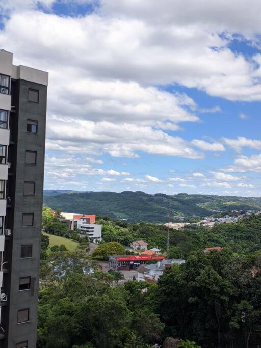 Apartamento com Vista em Excelente Localização