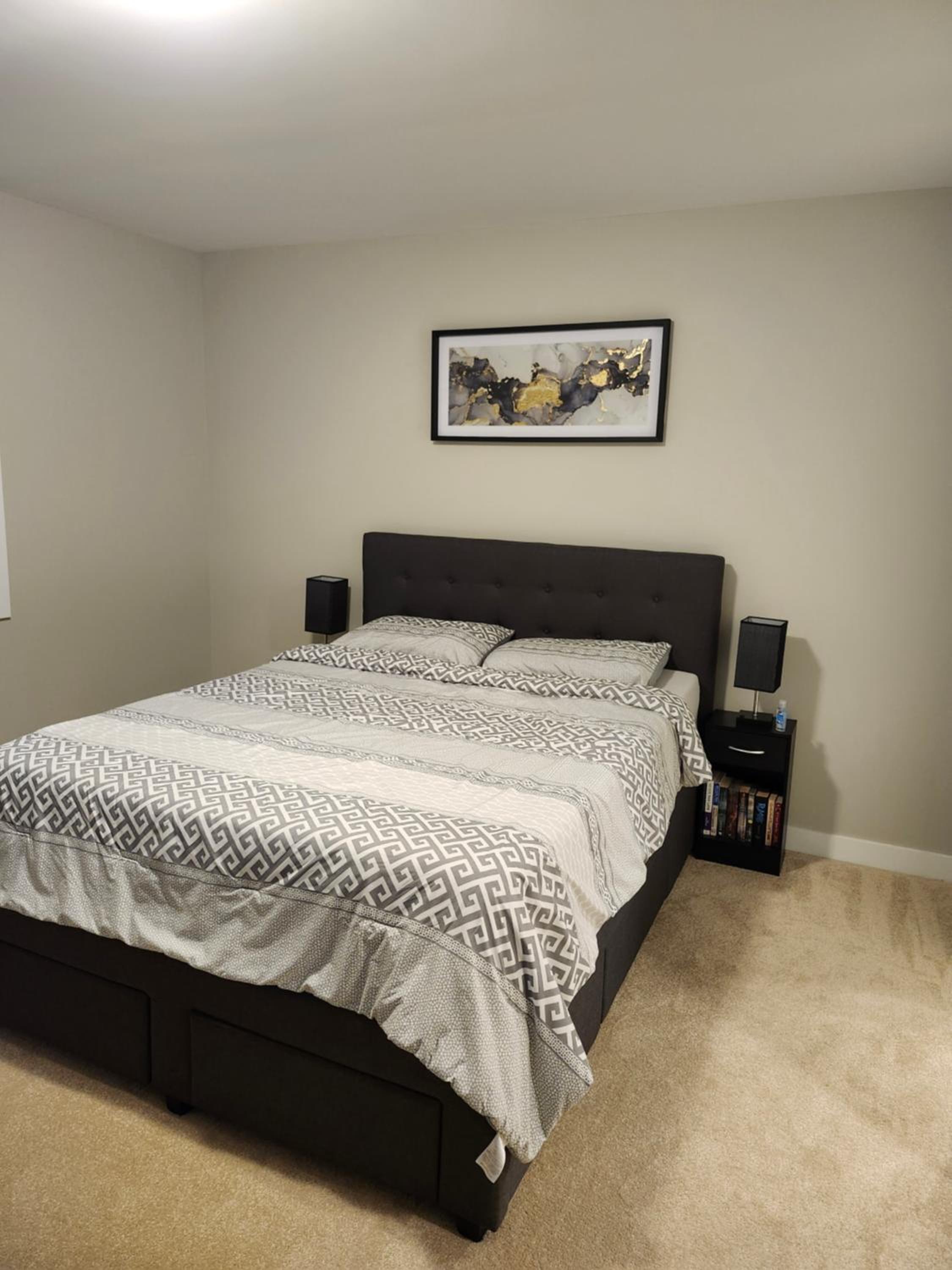 Private Room-Brand New-Budget friendly master bedroom-House