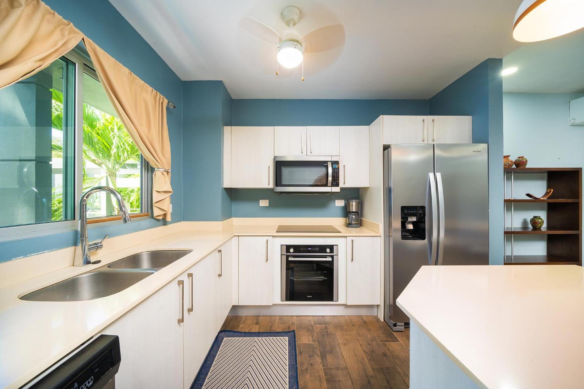 Condo Casa Blanca 7 - NEW 2 BR condo, near to the beach