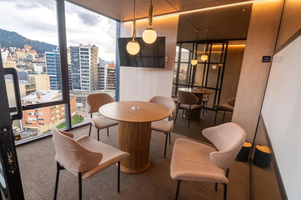 Acogedor apartamento con piscina en Bogotá