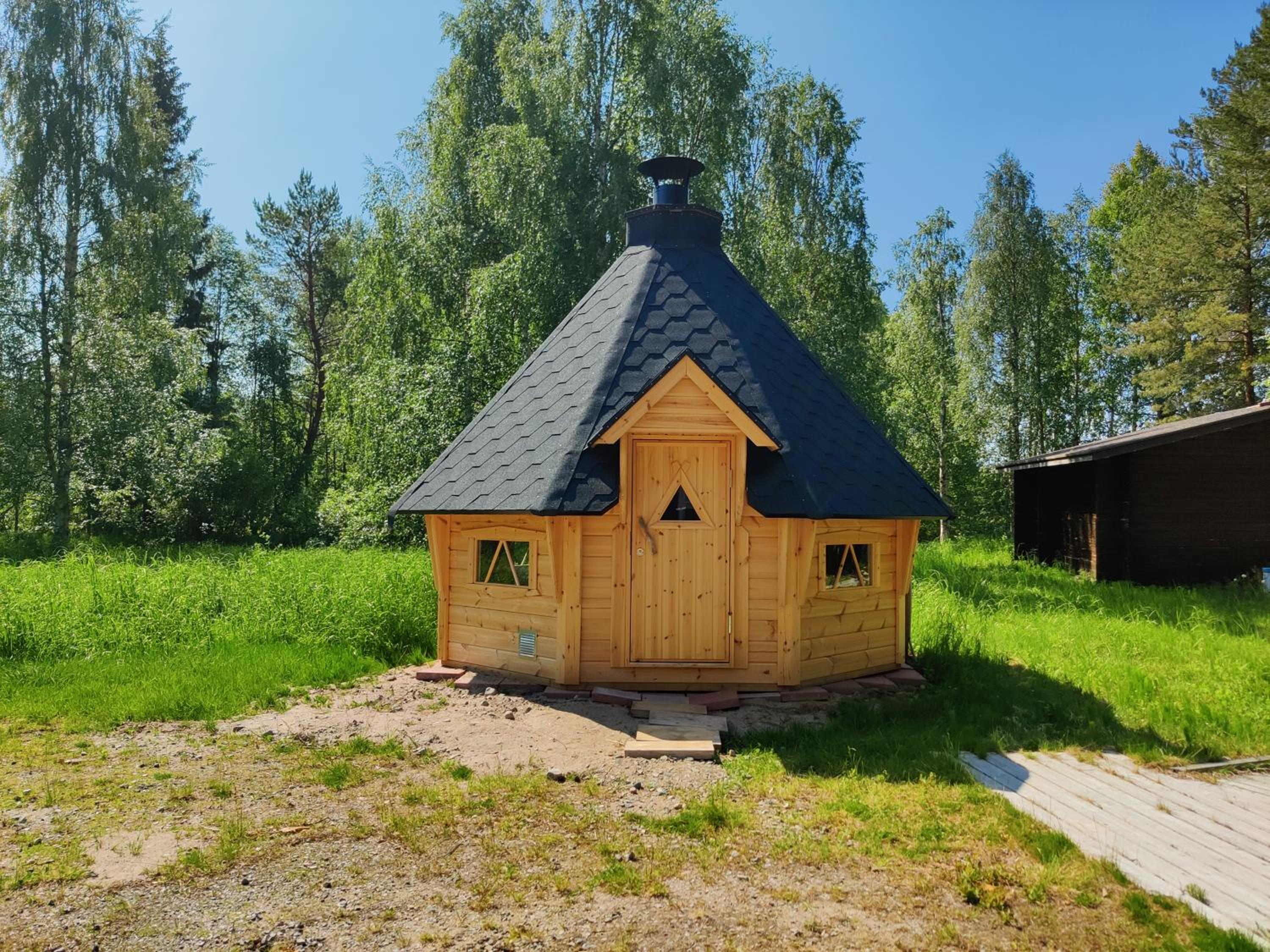 Aapishovi Chalet