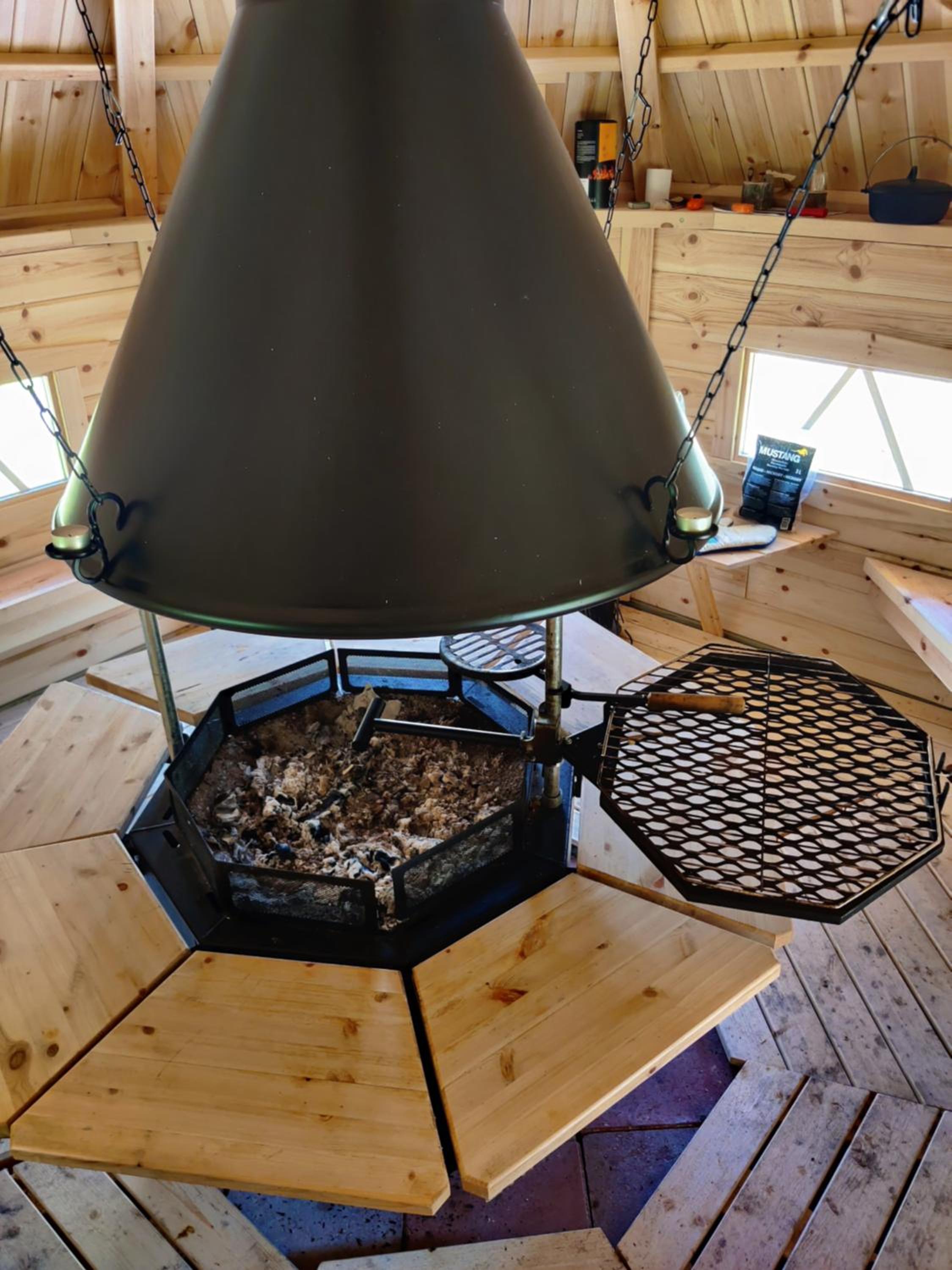 Aapishovi Chalet