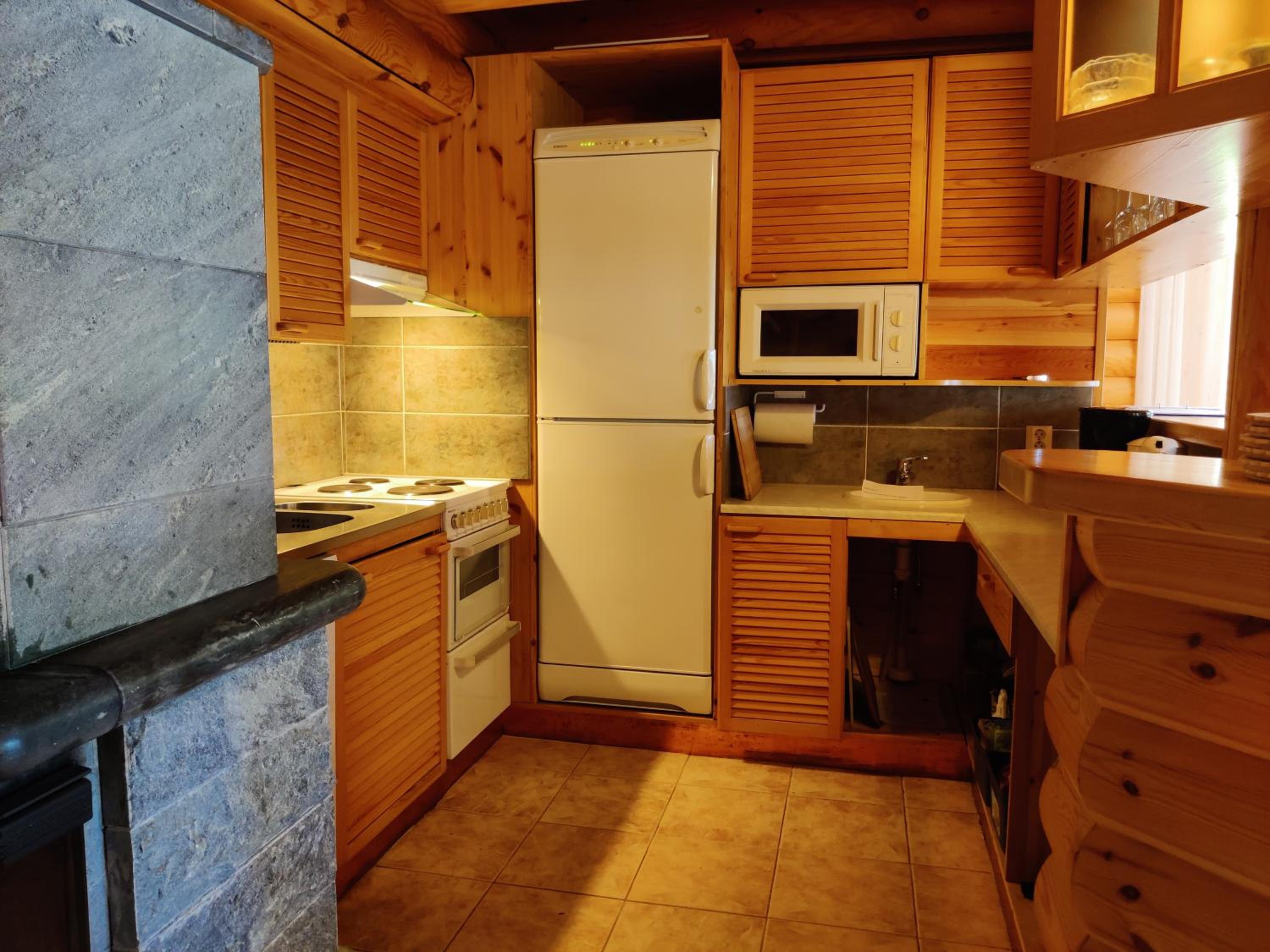 Aapishovi Chalet
