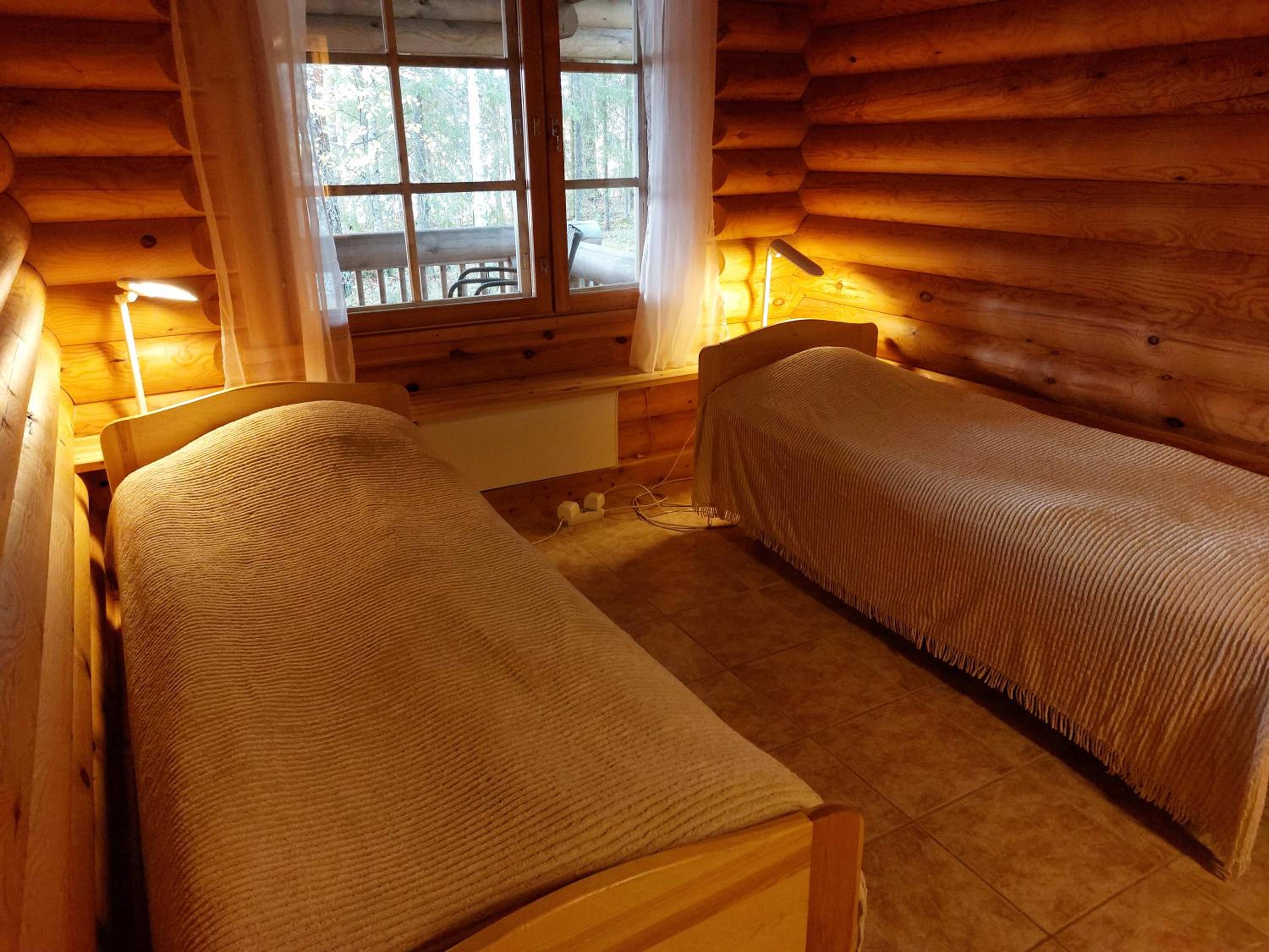 Aapishovi Chalet
